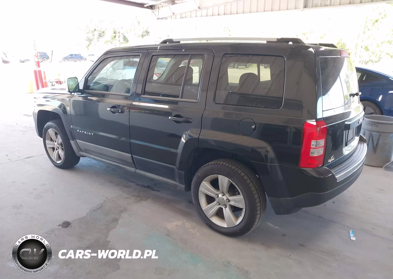 2011 Jeep Patriot Latitude X VIN:1J4NT4GB2BD109545 - 3
