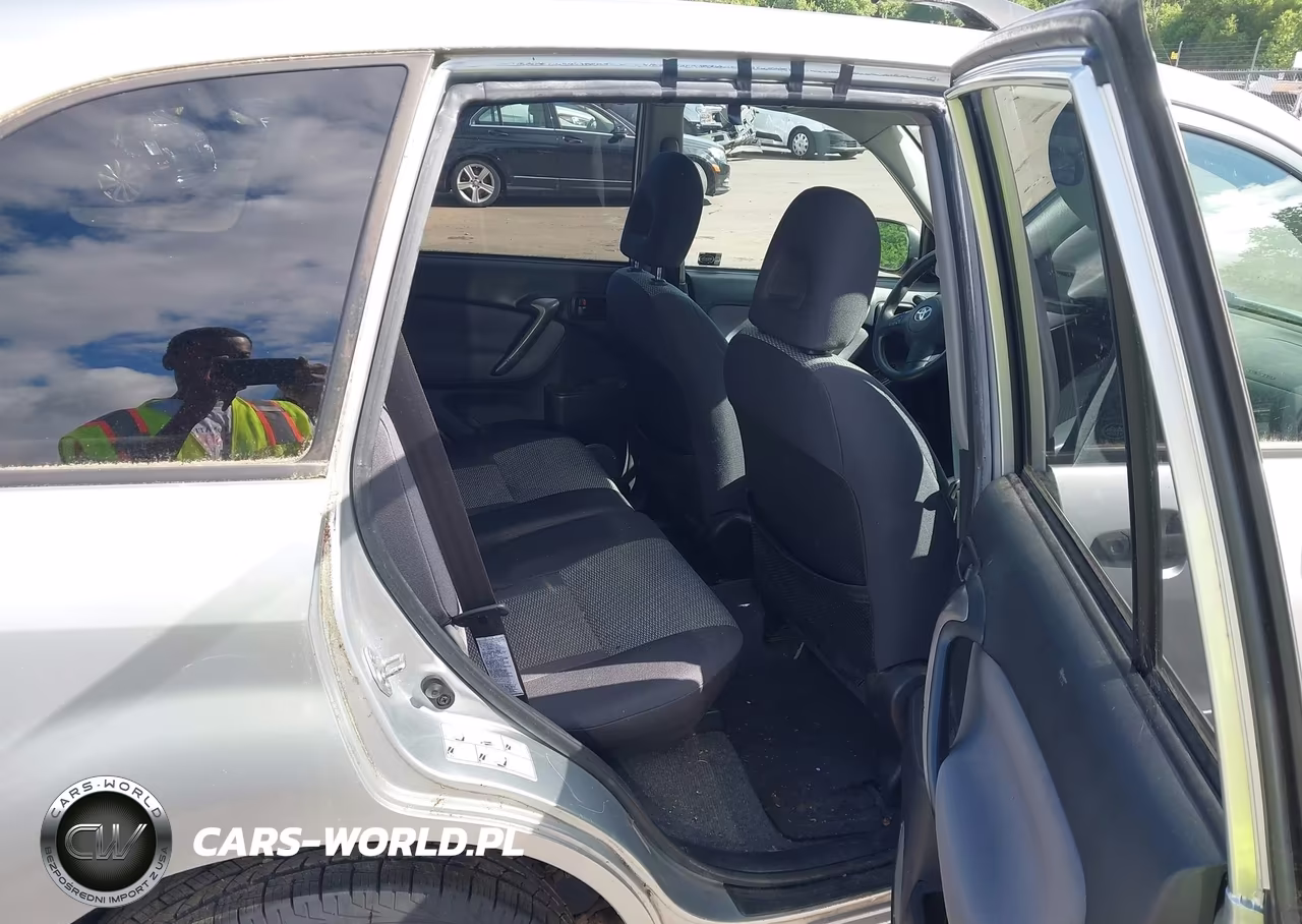 2004 Toyota Rav4 VIN:JTEHD20V346022037 - 8