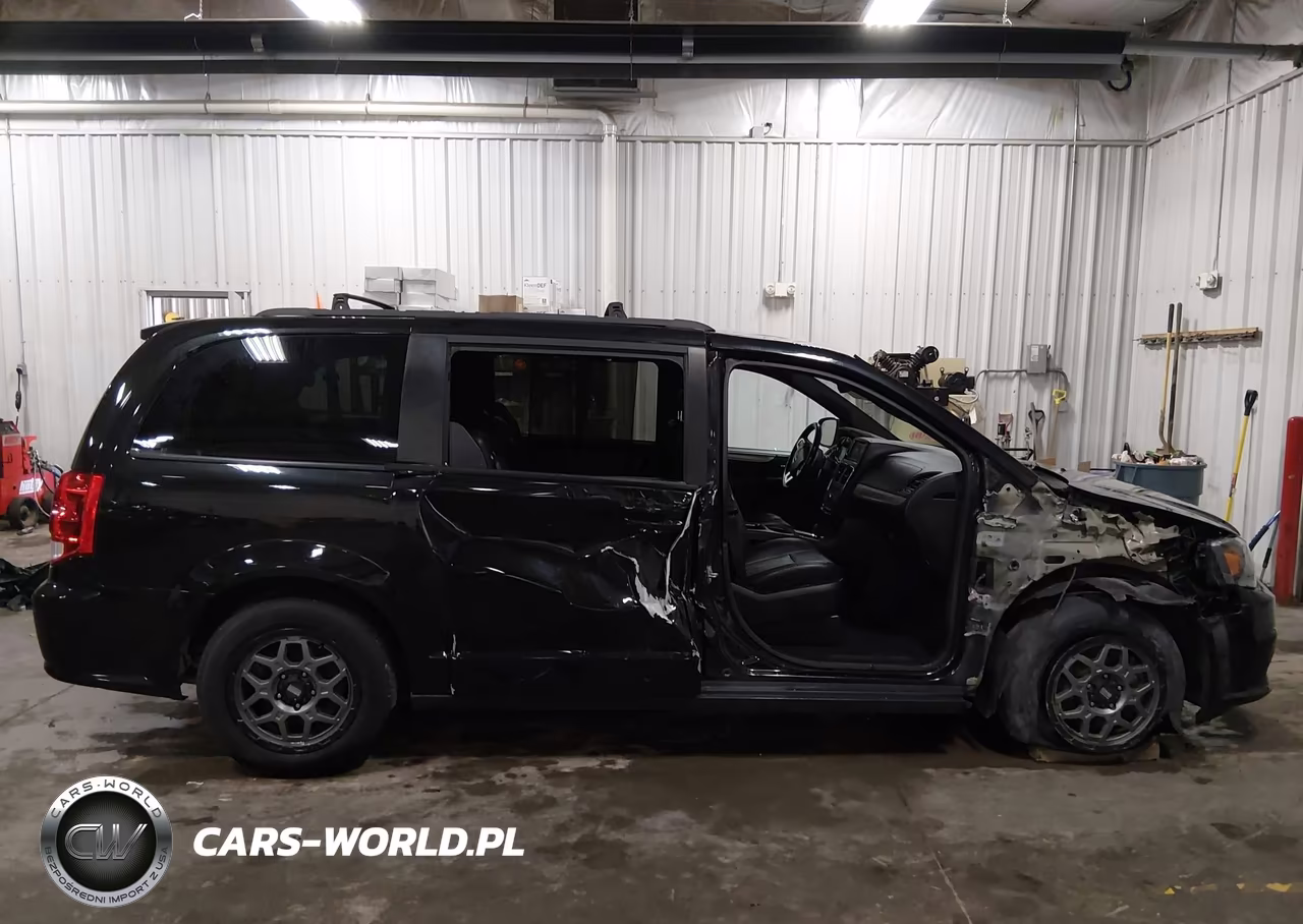 2018 Dodge Grand Caravan Gt VIN:2C4RDGEG8JR284060 - 14