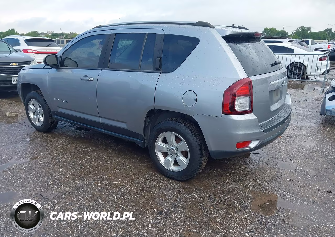 2015 Jeep Compass Sport VIN:1C4NJCBA2FD438479 - 3