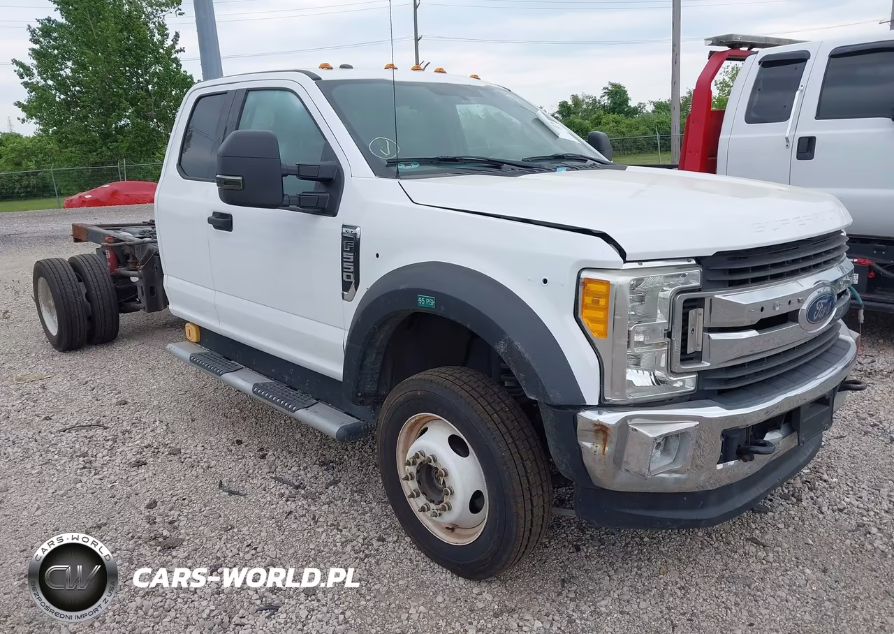 2017 Ford F-550 Chassis Xlt