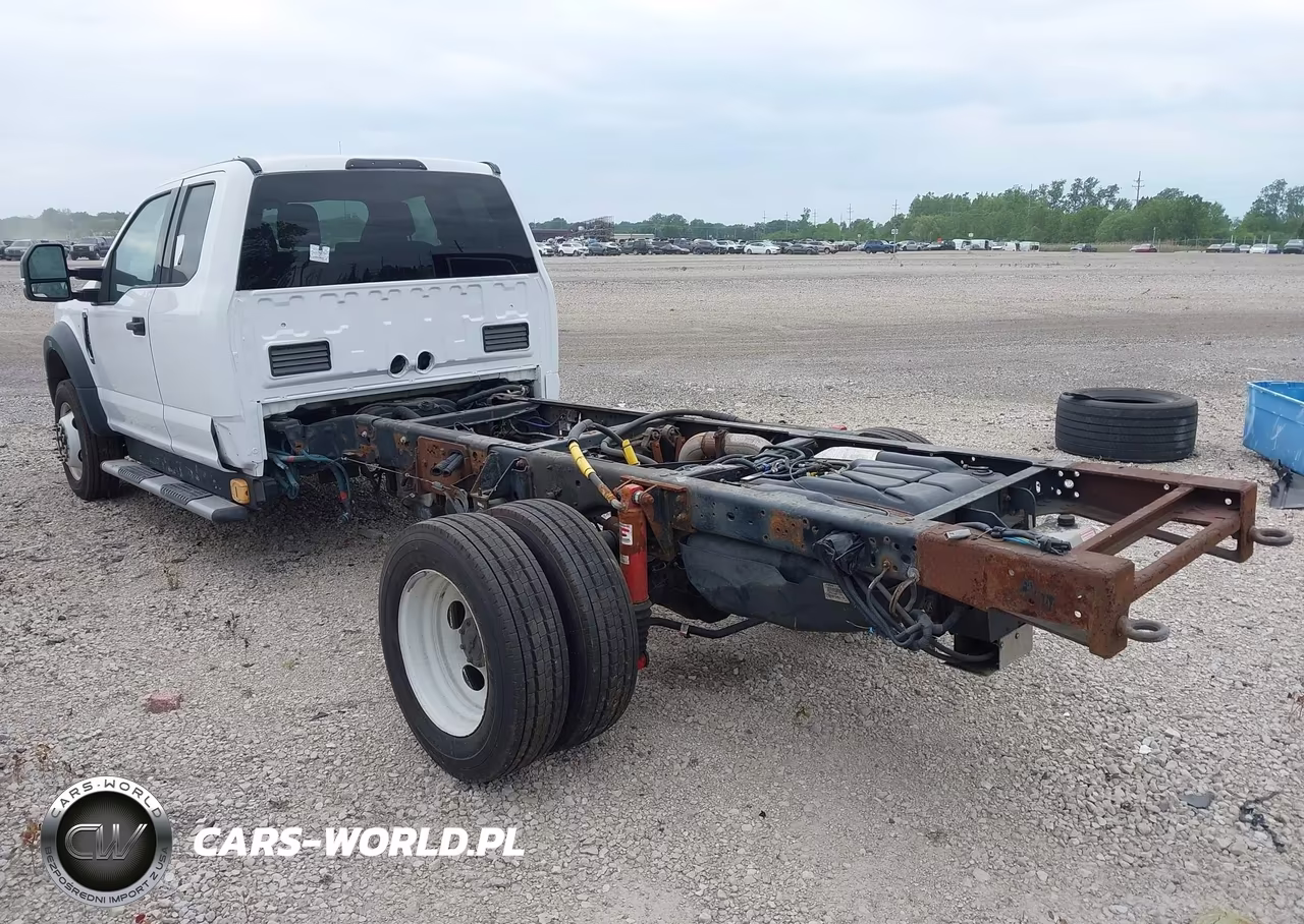2017 Ford F-550 Chassis Xlt VIN:1FD0X5HT3HEE87325 - 3