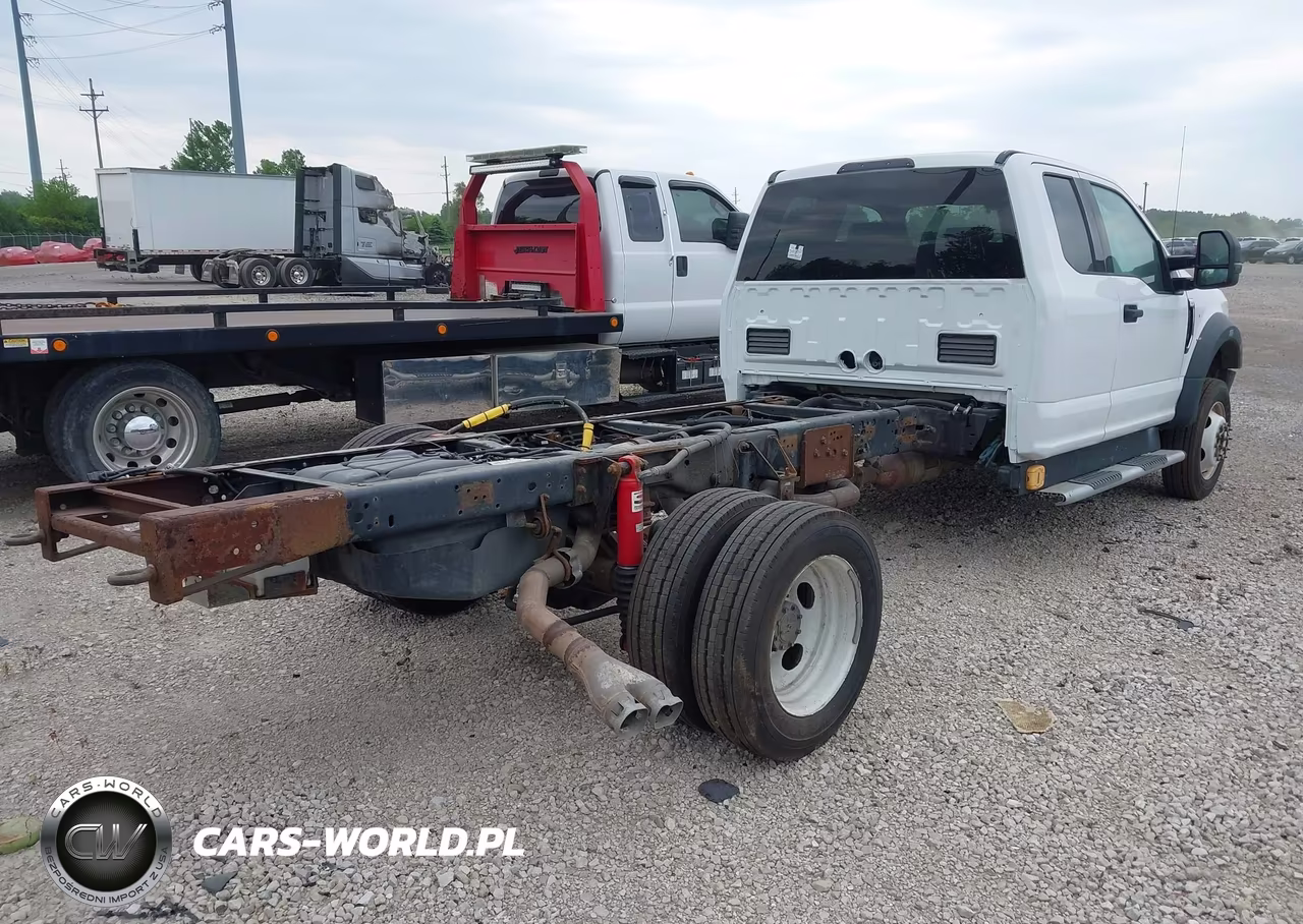 2017 Ford F-550 Chassis Xlt VIN:1FD0X5HT3HEE87325 - 4