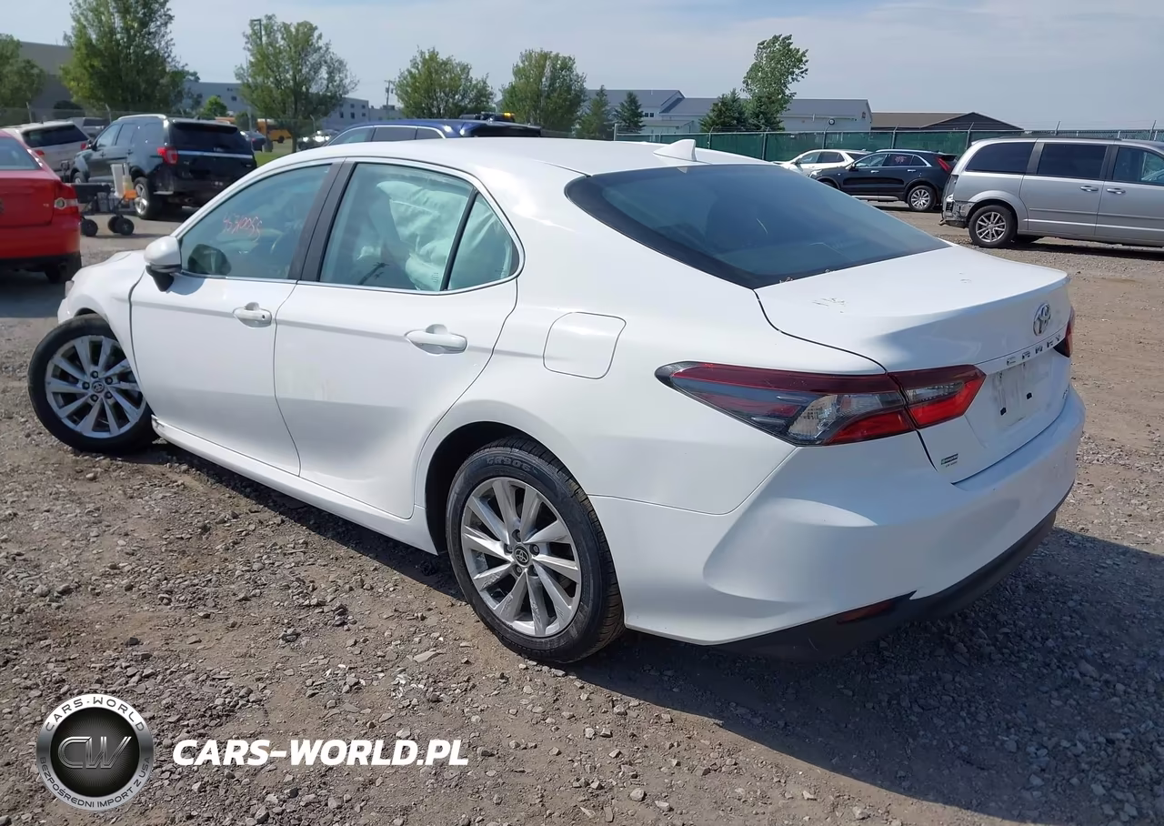 2024 Toyota Camry Le VIN:4T1C11AK5RU196938 - 3