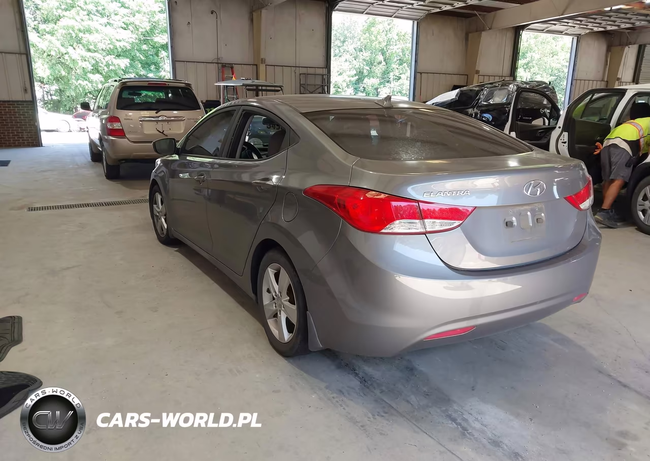 2013 Hyundai Elantra Gls VIN:5NPDH4AE9DH302021 - 3