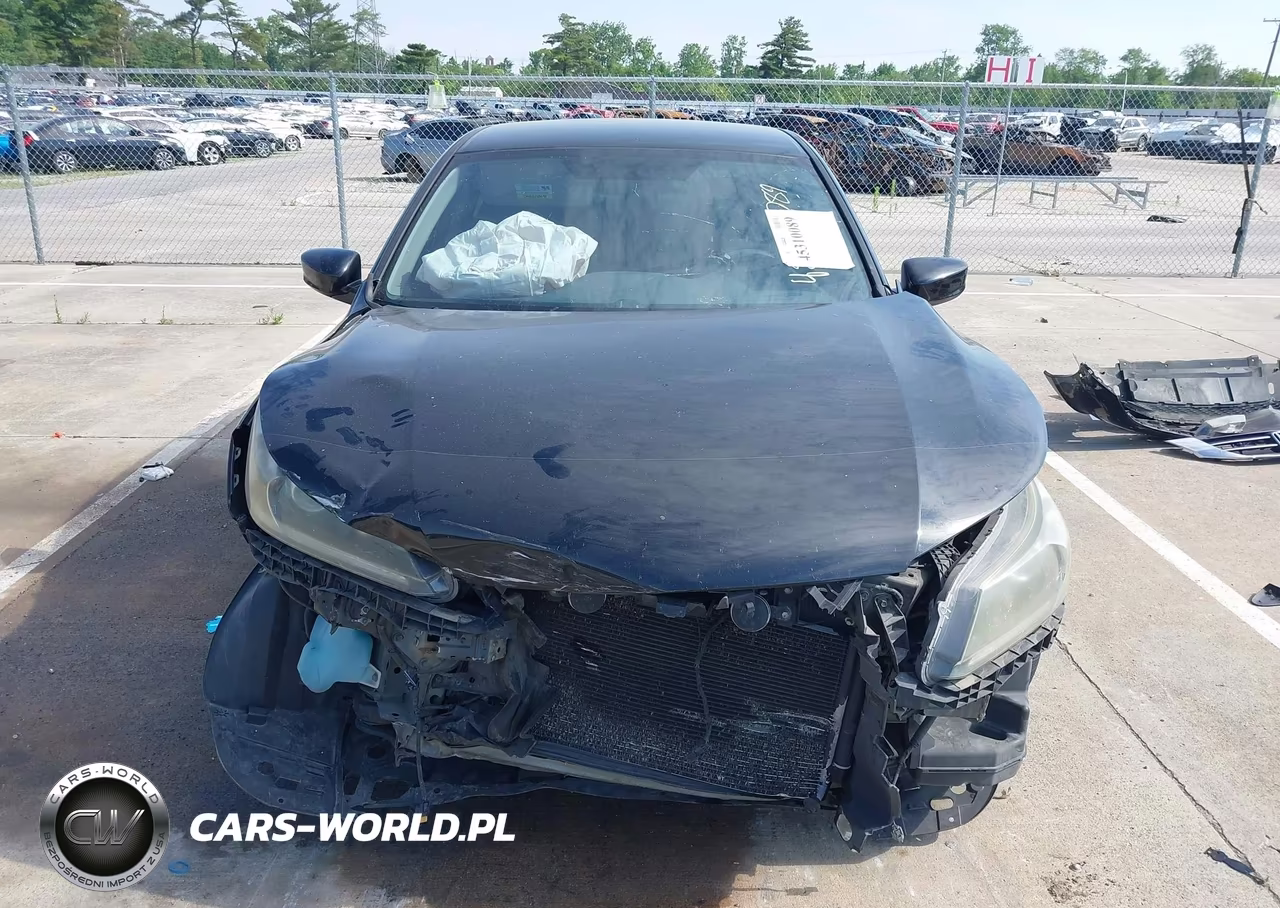2015 Honda Accord Sport VIN:1HGCR2F59FA120515 - 12