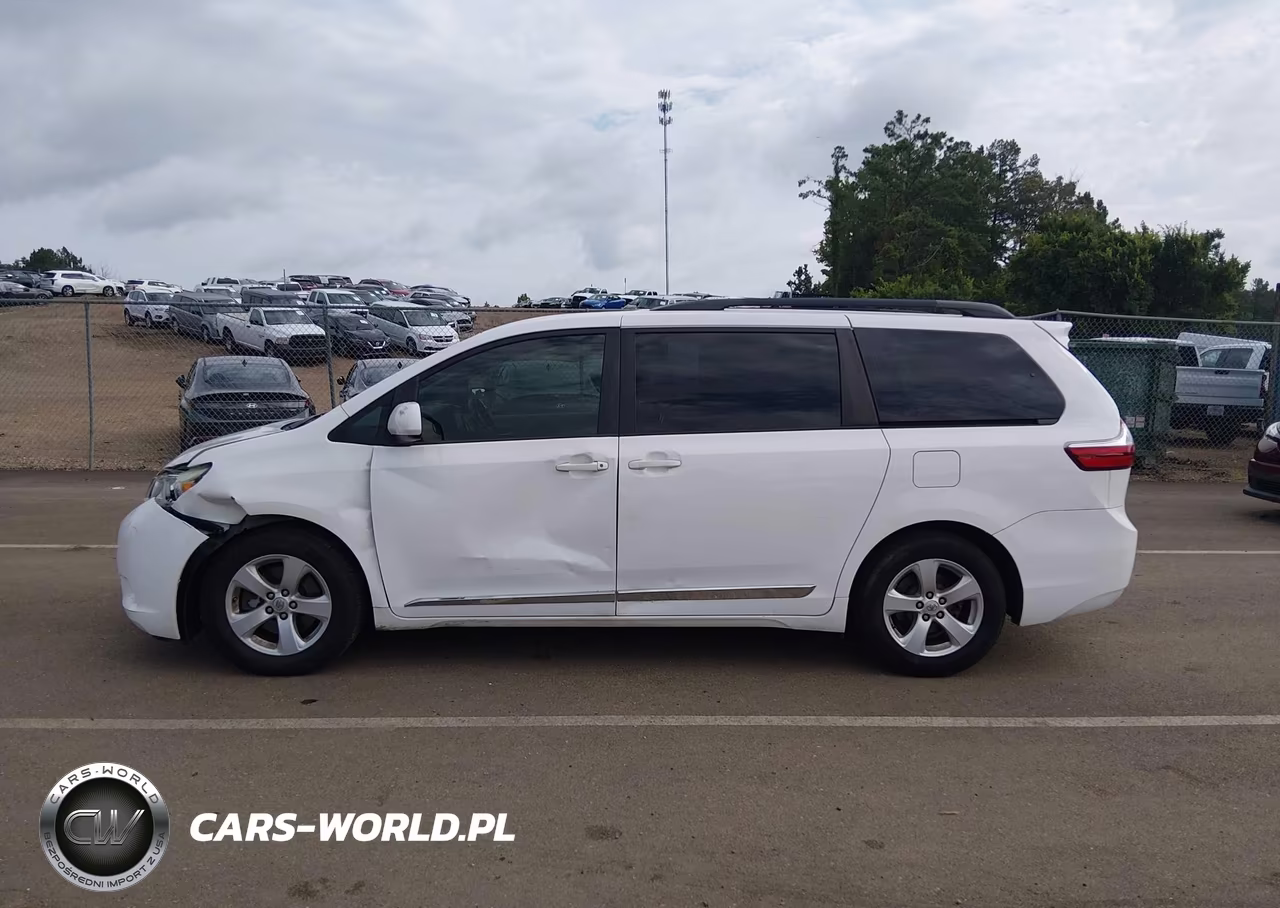 2015 Toyota Sienna Le 8 Passenger VIN:5TDKK3DC5FS663210 - 14