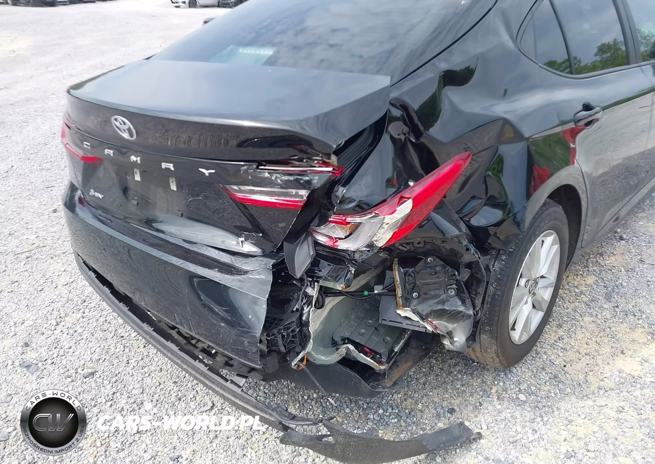 2025 Toyota Camry Le VIN:4T1DAACKXSU629418 - 6