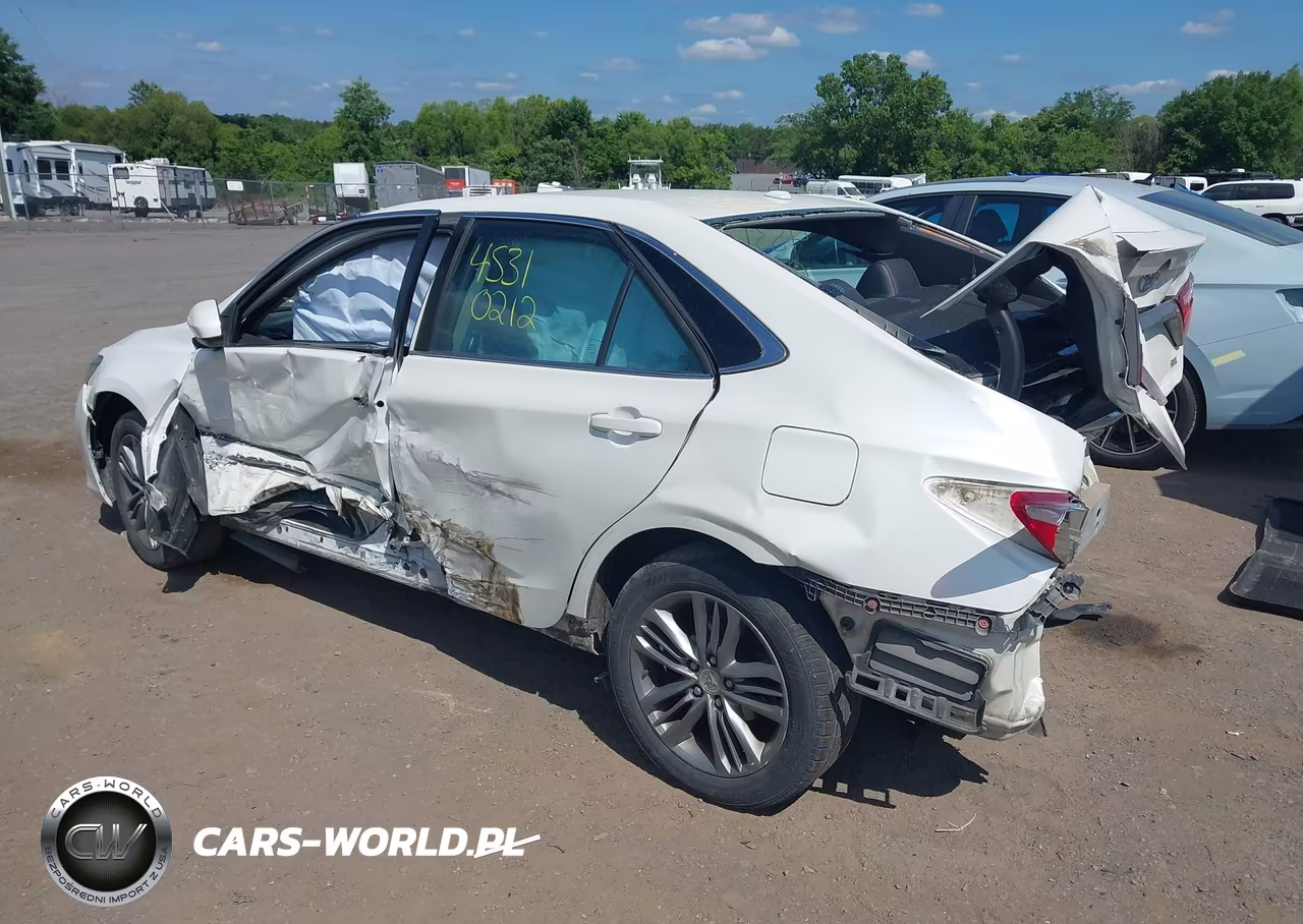 2017 Toyota Camry Se VIN:4T1BF1FKXHU436523 - 3