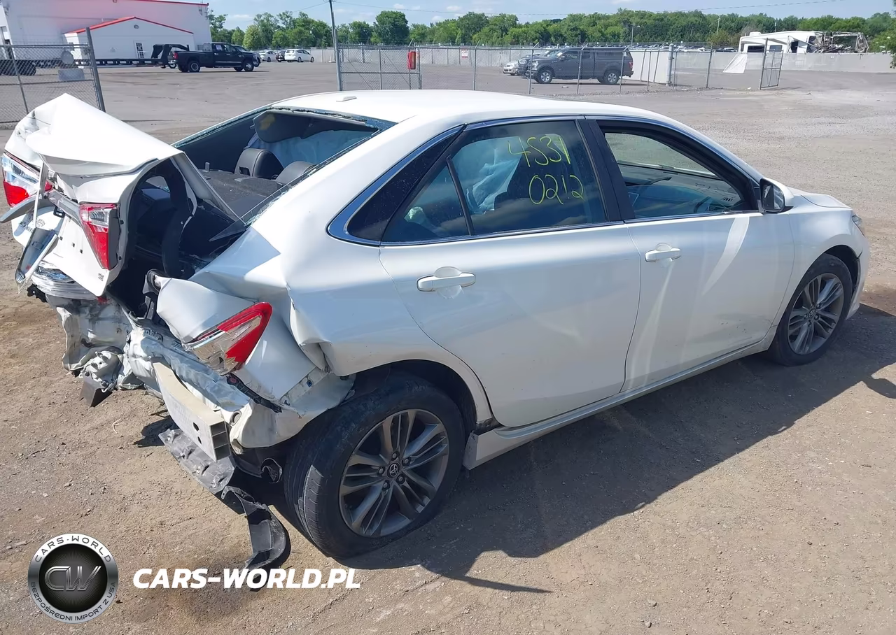 2017 Toyota Camry Se VIN:4T1BF1FKXHU436523 - 4