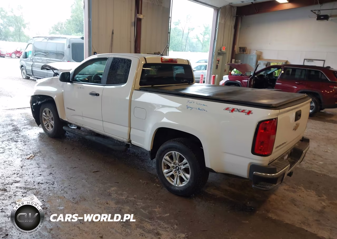 2018 Chevrolet Colorado Wt VIN:1GCHTBEN5J1171672 - 3