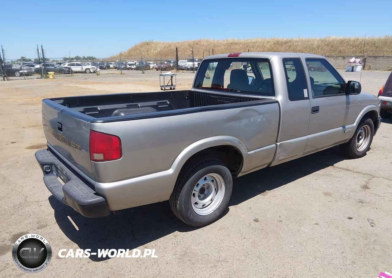 2002 Chevrolet S-10 VIN:1GCCS195028261841 - 4