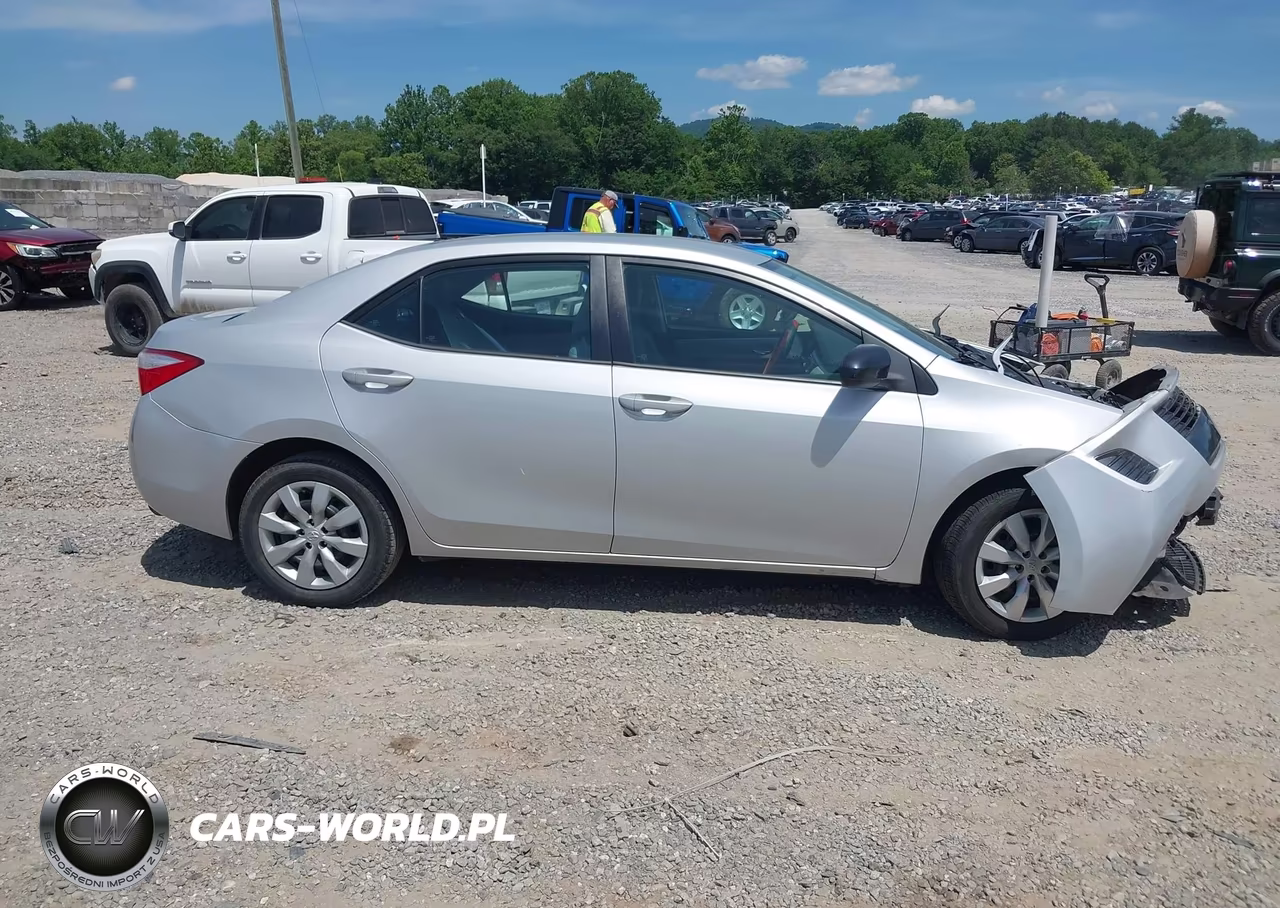 2015 Toyota Corolla Le VIN:2T1BURHE0FC446777 - 14