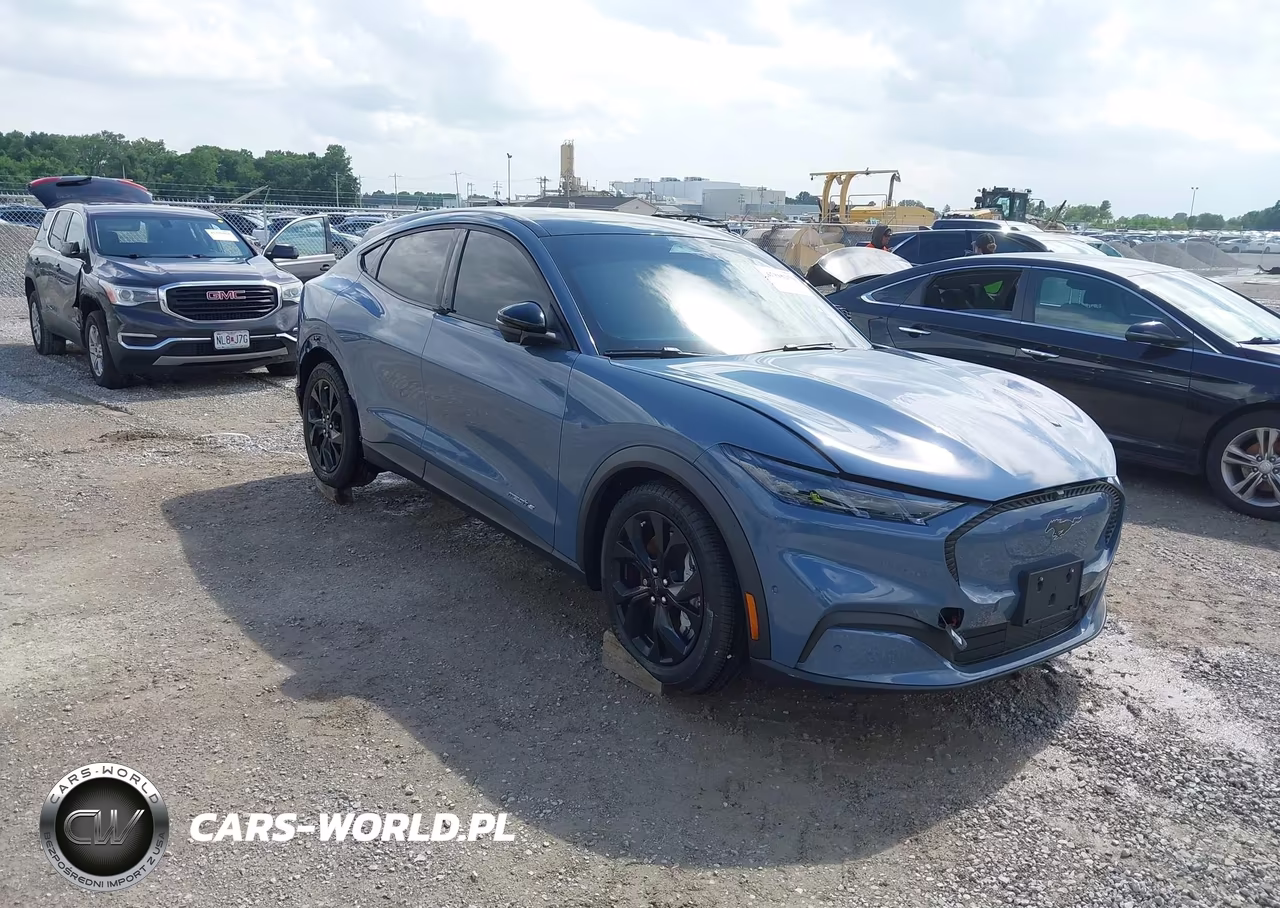 2024 Ford Mustang Mach-E Select VIN:3FMTK1R42RMA45319 - 1