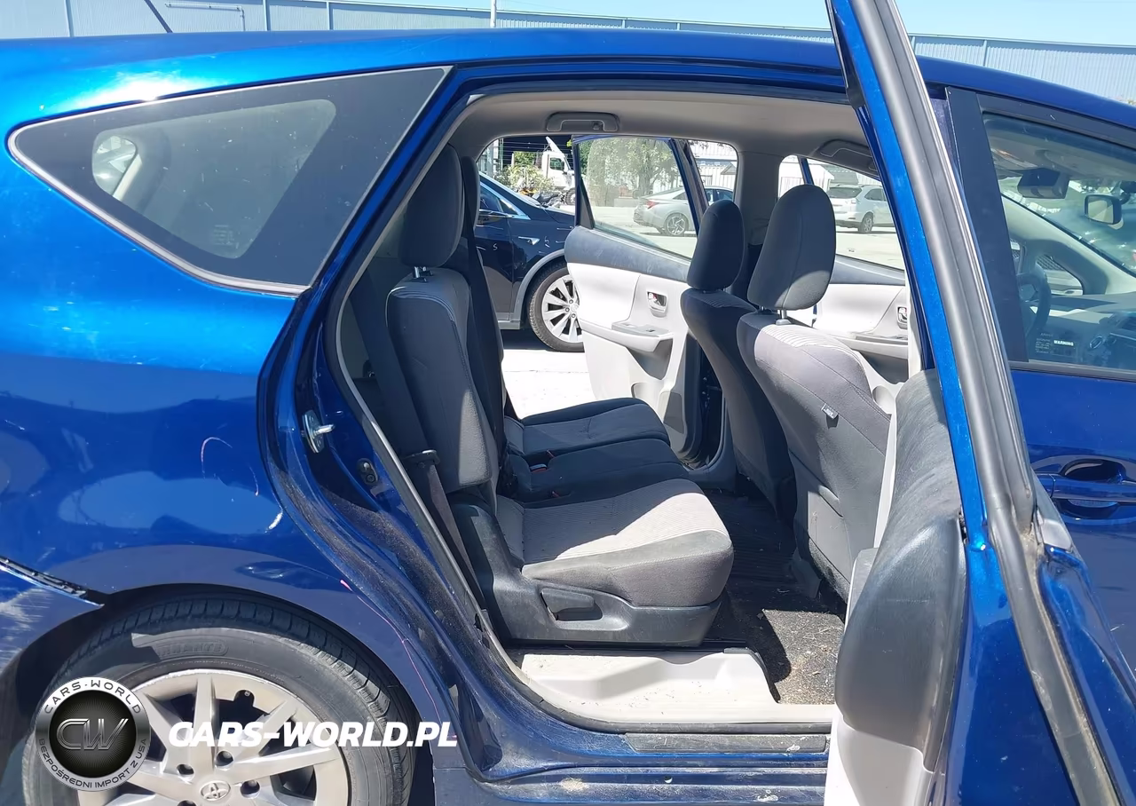 2016 Toyota Prius V Two VIN:JTDZN3EU4GJ046893 - 8