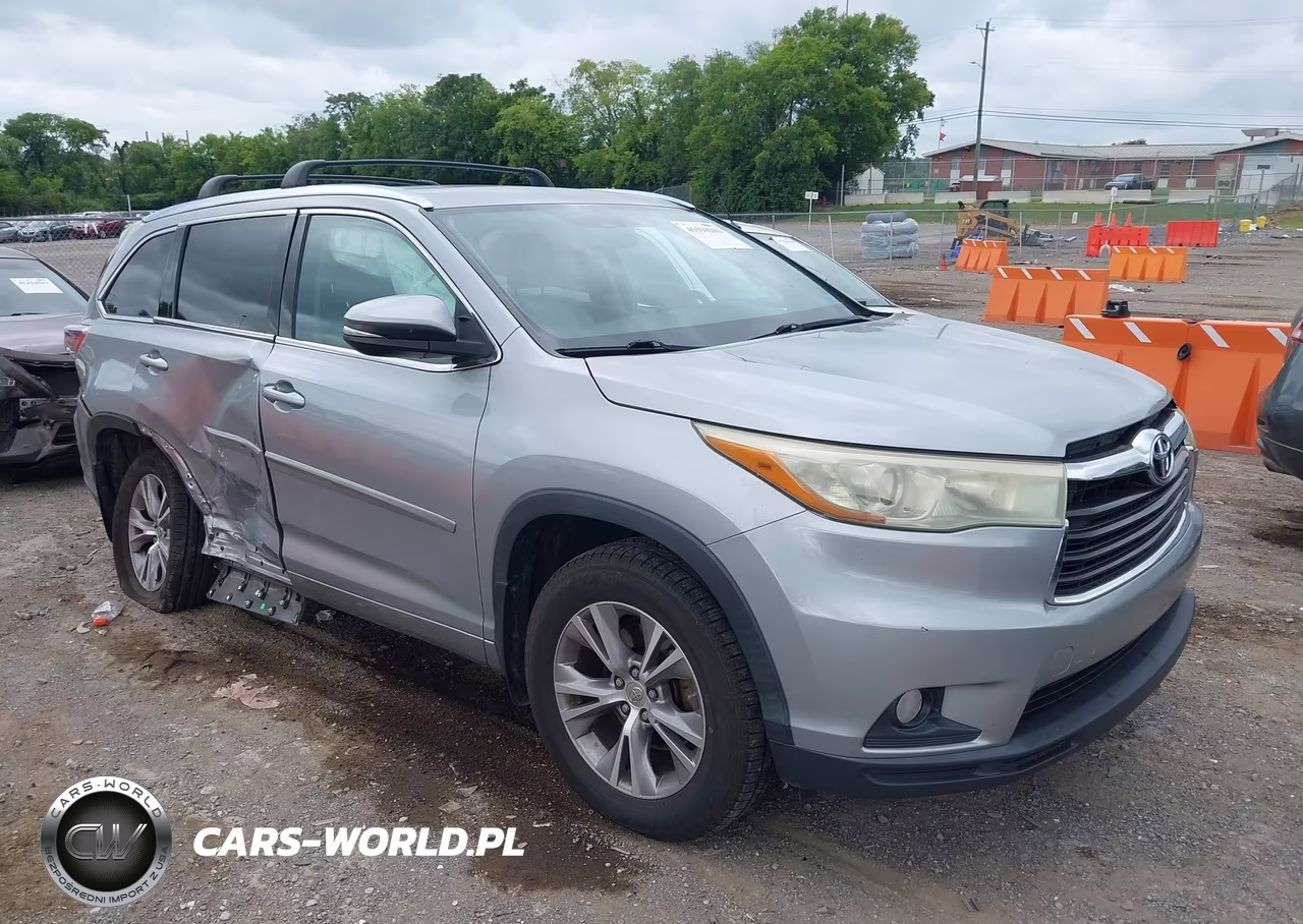 2015 Toyota Highlander Xle V6 VIN:5TDKKRFH7FS118167 - 13