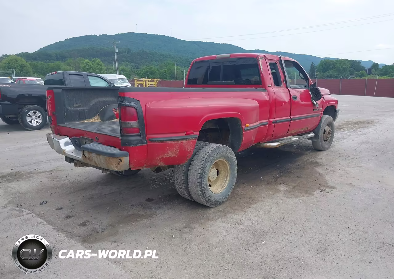 1998 Dodge Ram 3500 VIN:1B7MF33W6WJ108918 - 4