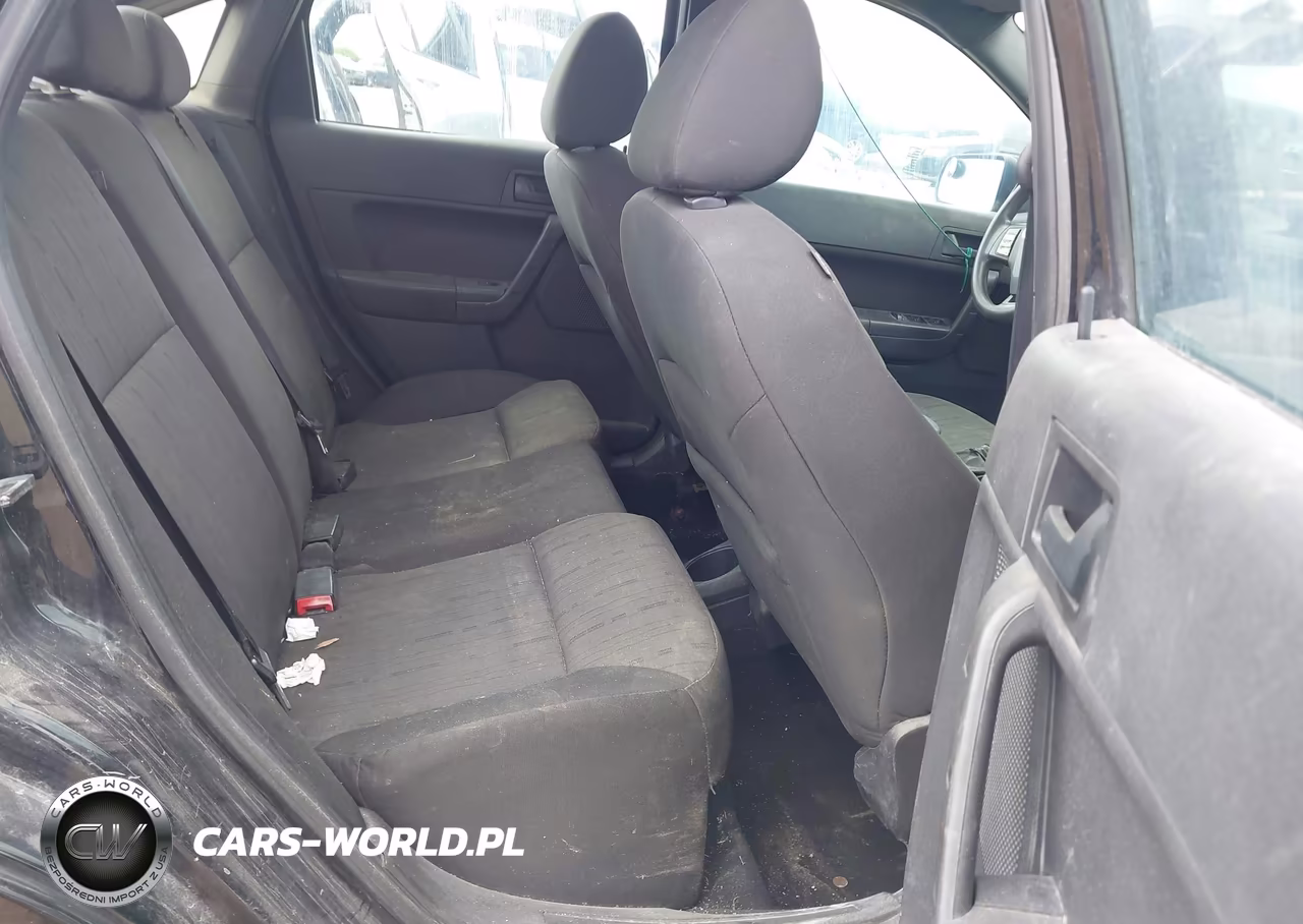 2010 Ford Focus Se VIN:1FAHP3FN0AW218866 - 8