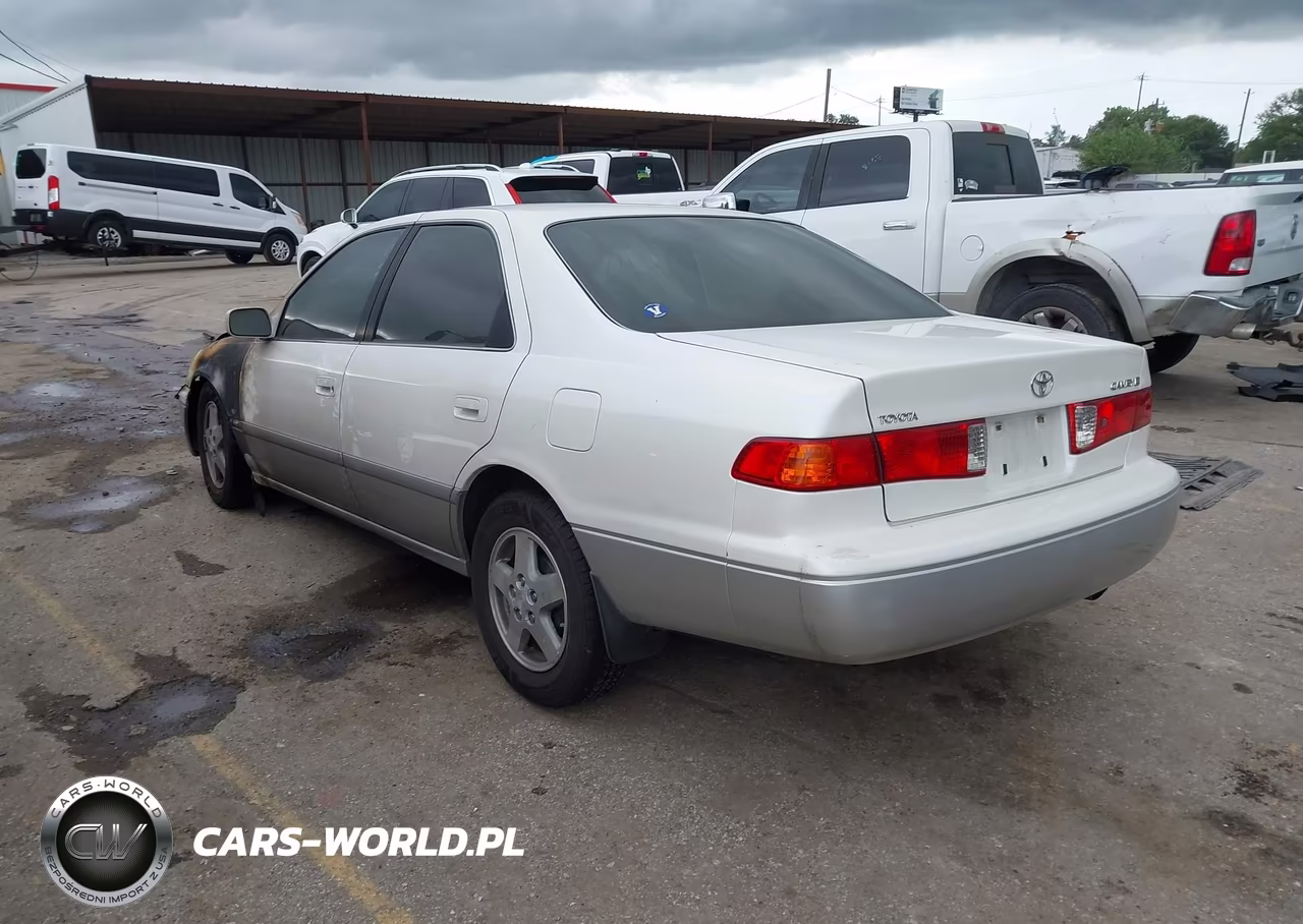 2001 Toyota Camry Le VIN:JT2BG22K610594229 - 3