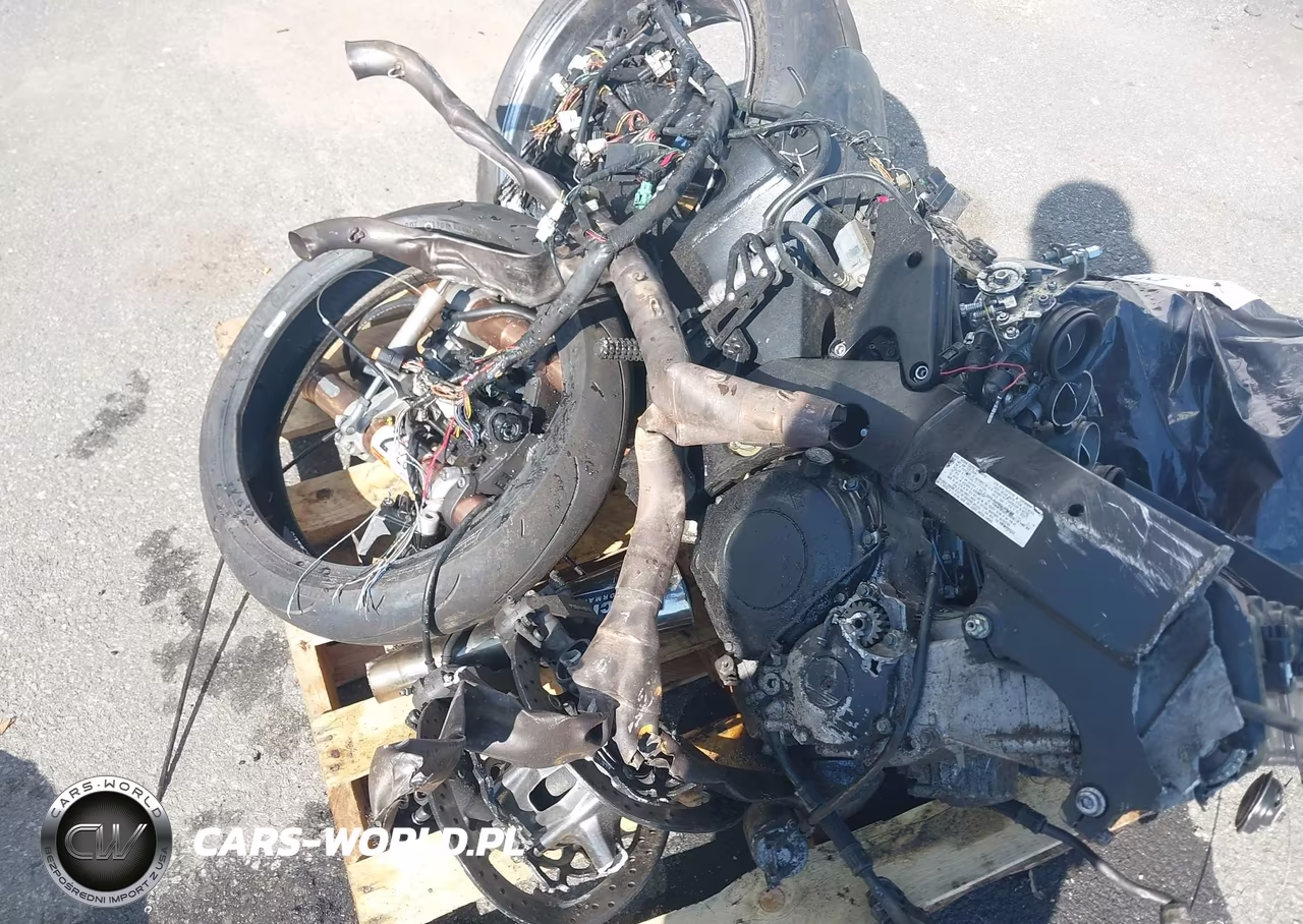 2006 Suzuki Gsx-R1000 VIN:JS1GT76AX62105814 - 12