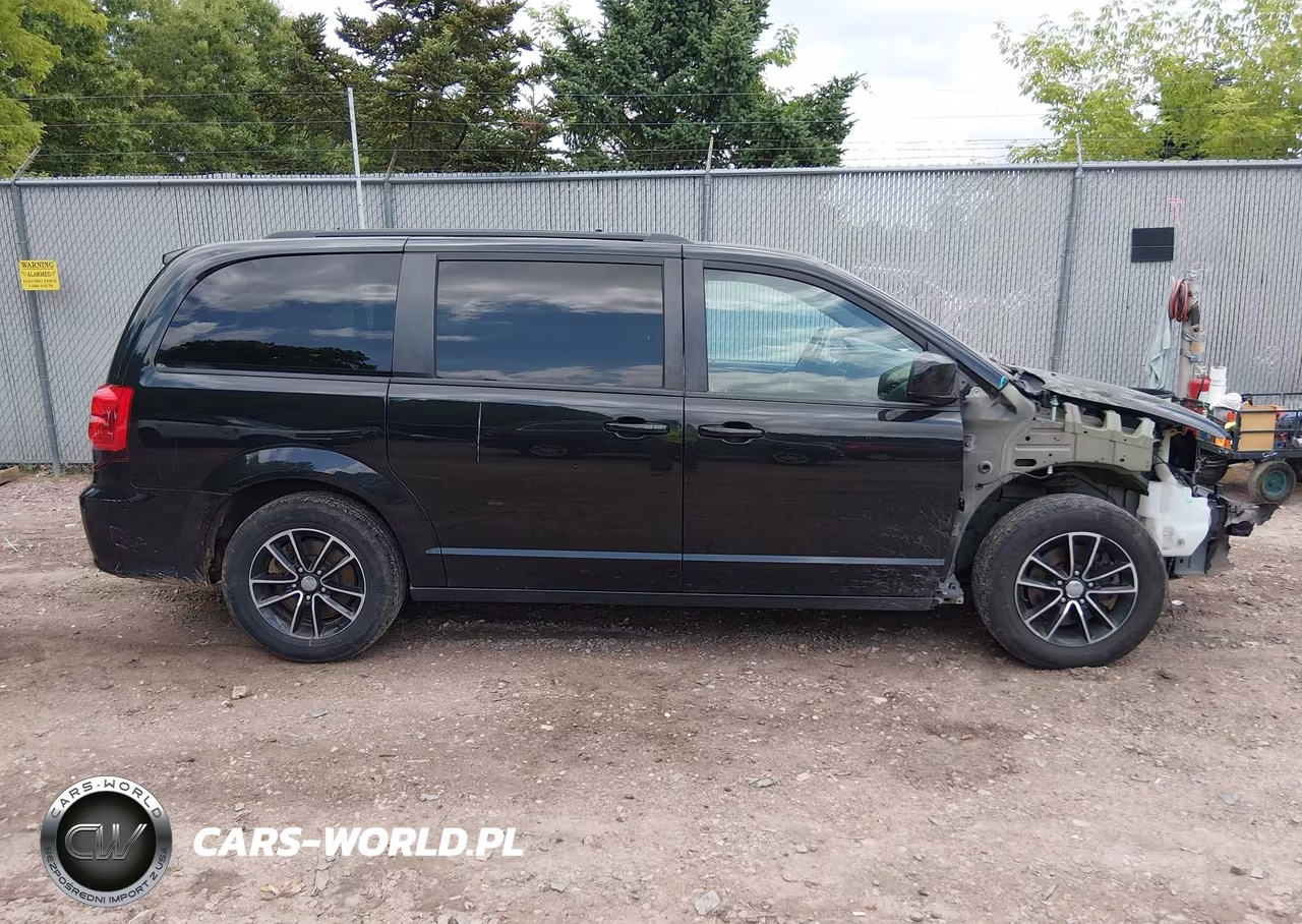 2018 Dodge Grand Caravan Sxt VIN:2C4RDGCG1JR137324 - 13