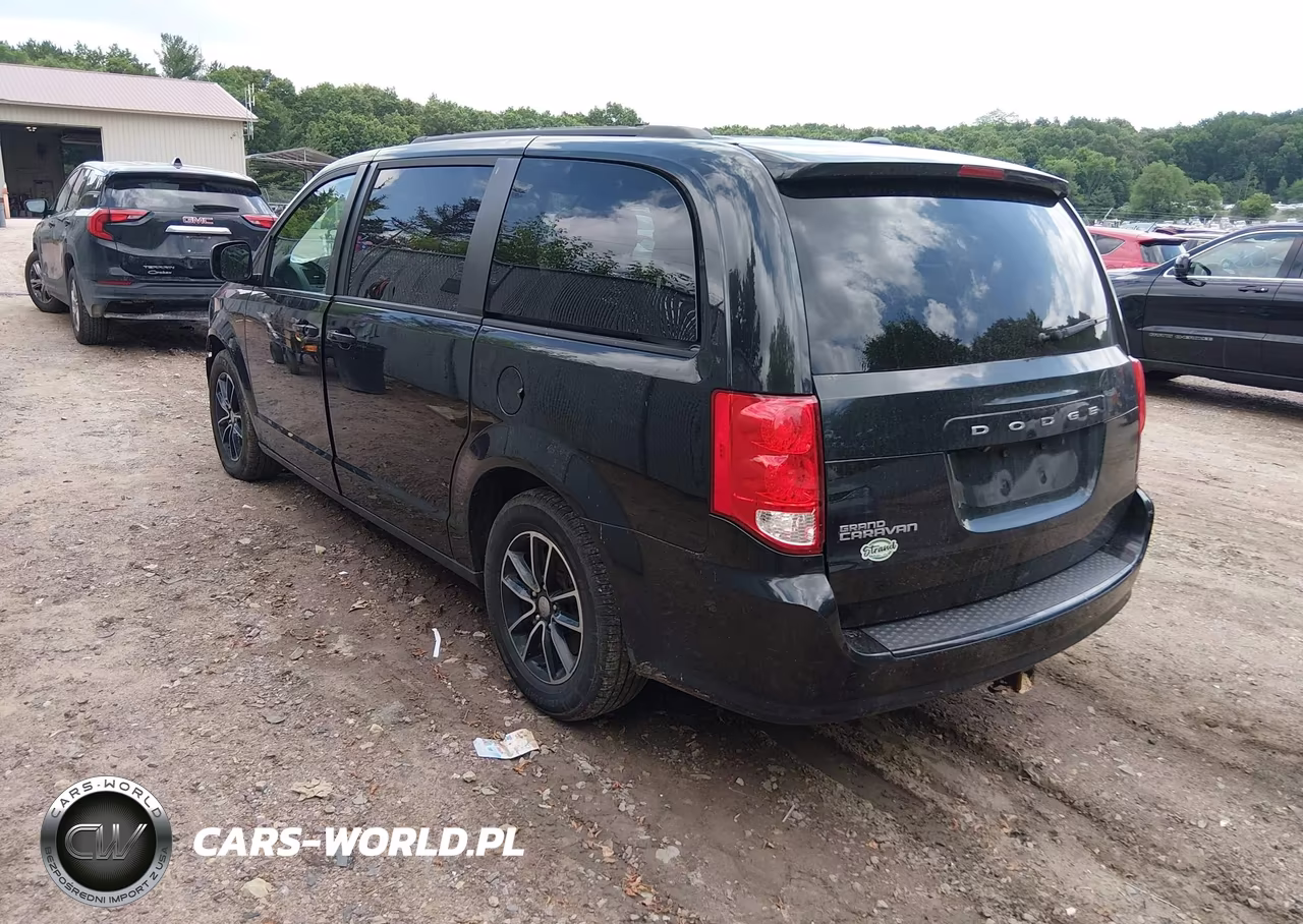 2018 Dodge Grand Caravan Sxt VIN:2C4RDGCG1JR137324 - 3