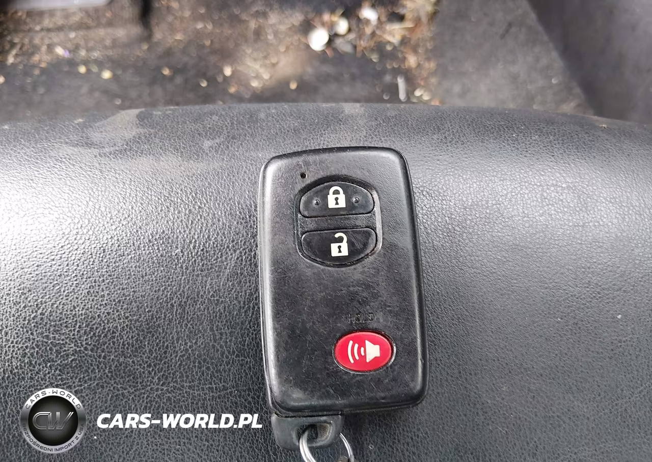 2015 Toyota Prius Persona Series Special Edition VIN:JTDKN3DU2F0425740 - 11