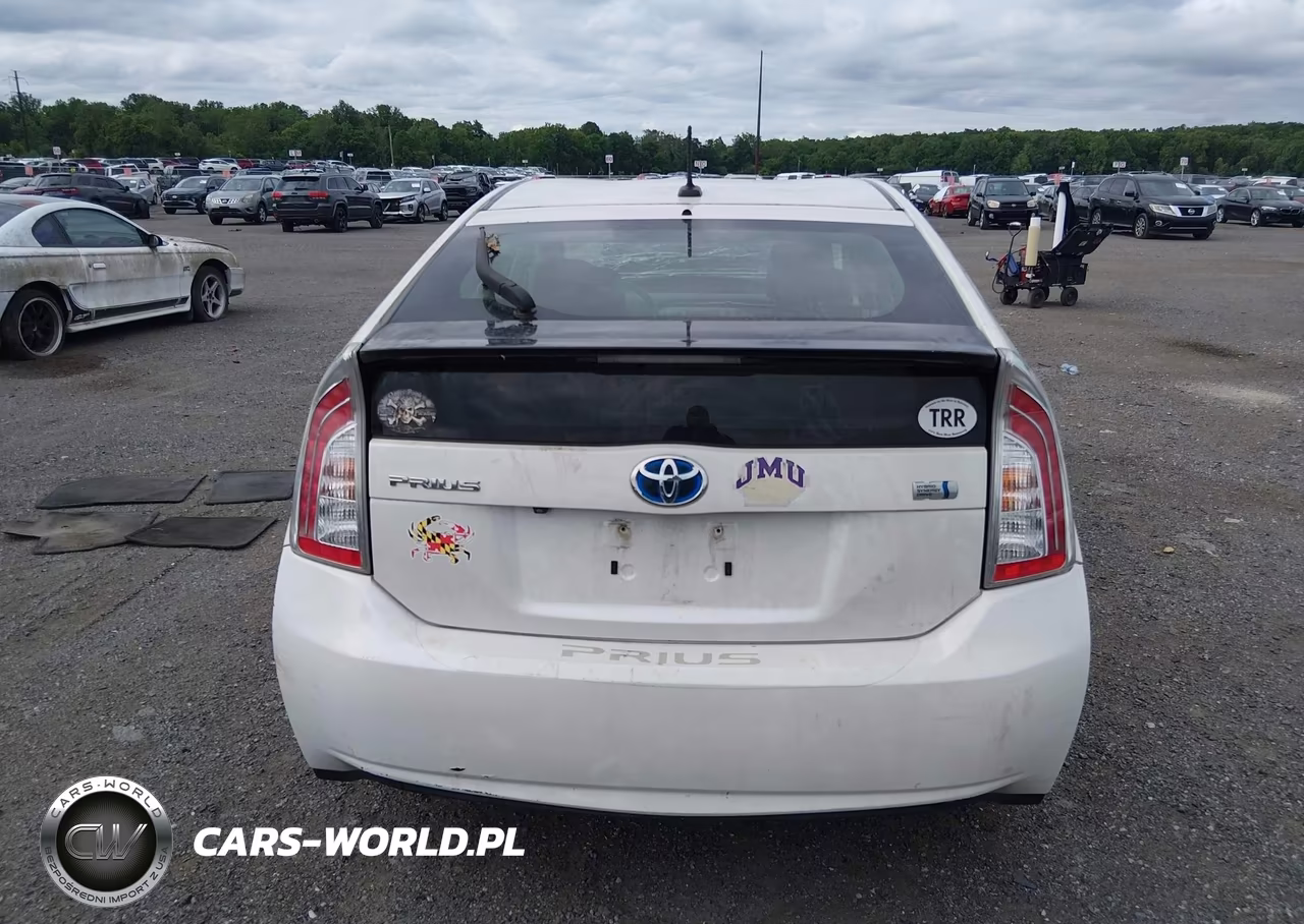 2015 Toyota Prius Persona Series Special Edition VIN:JTDKN3DU2F0425740 - 17