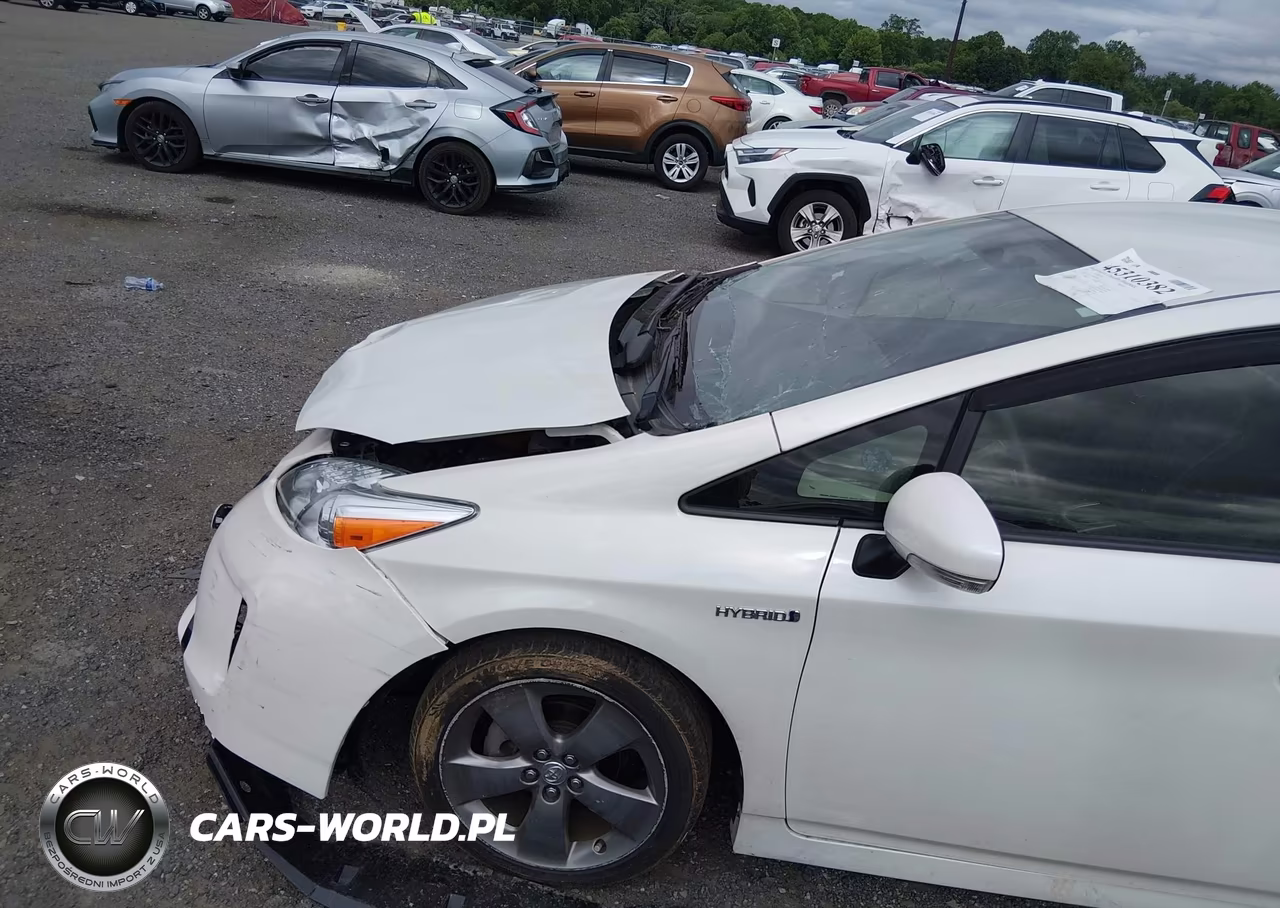 2015 Toyota Prius Persona Series Special Edition VIN:JTDKN3DU2F0425740 - 6