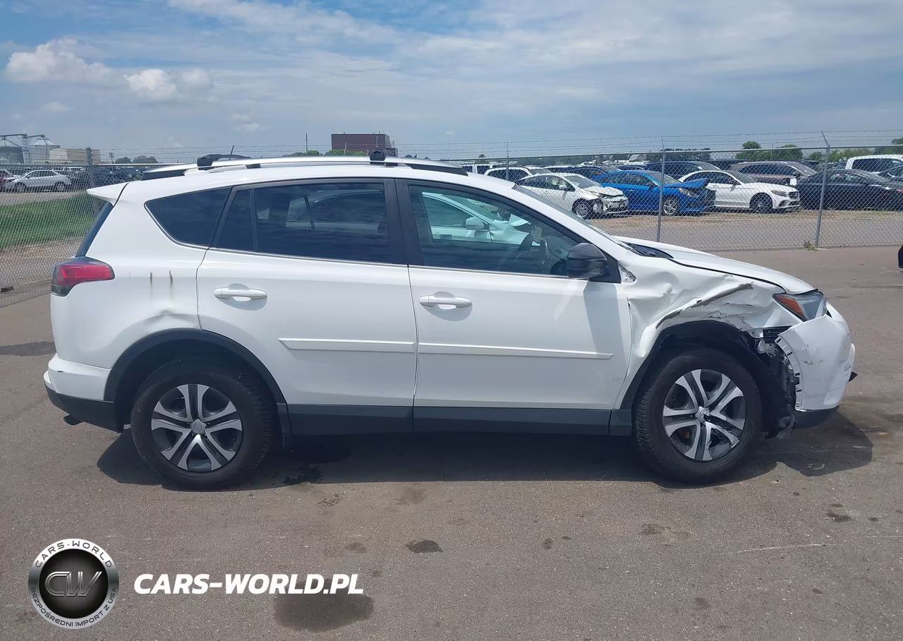 2017 Toyota Rav4 Le VIN:2T3BFREVXHW666354 - 13