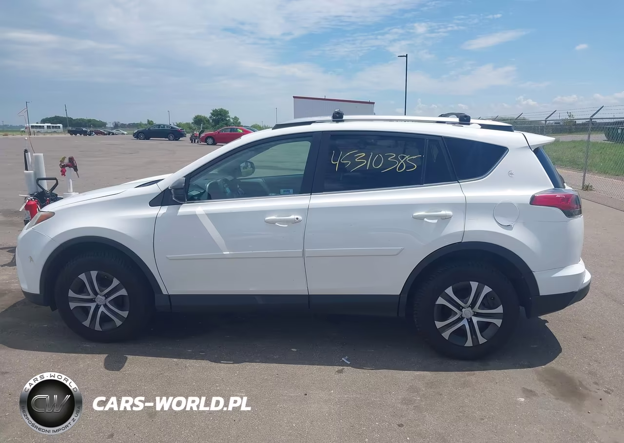 2017 Toyota Rav4 Le VIN:2T3BFREVXHW666354 - 14