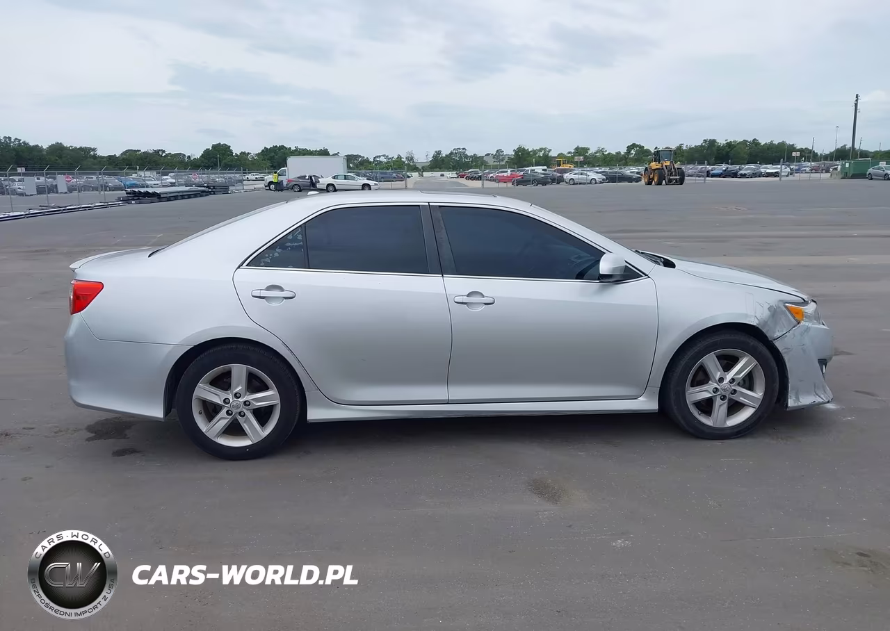 2014 Toyota Camry Se VIN:4T1BF1FK2EU737573 - 13