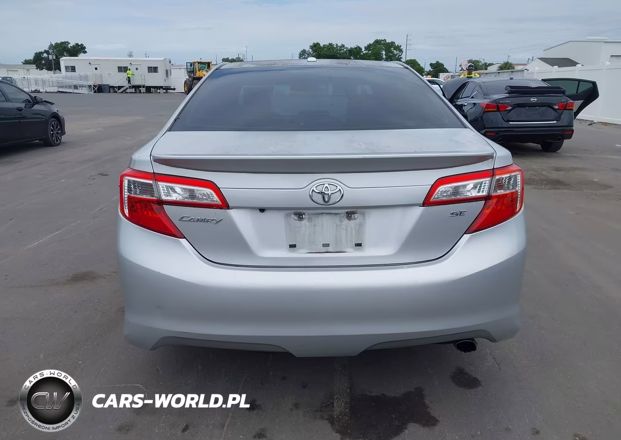 2014 Toyota Camry Se VIN:4T1BF1FK2EU737573 - 16