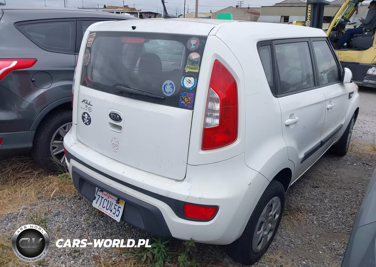 2012 Kia Soul VIN:KNDJT2A52C7385025 - 4