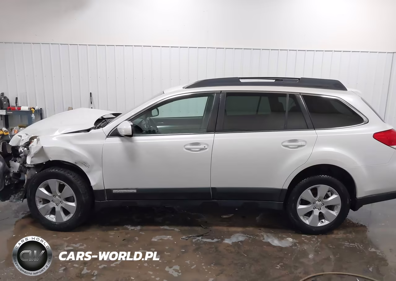 2012 Subaru Outback 2.5I Premium VIN:4S4BRBCC3C3221901 - 14