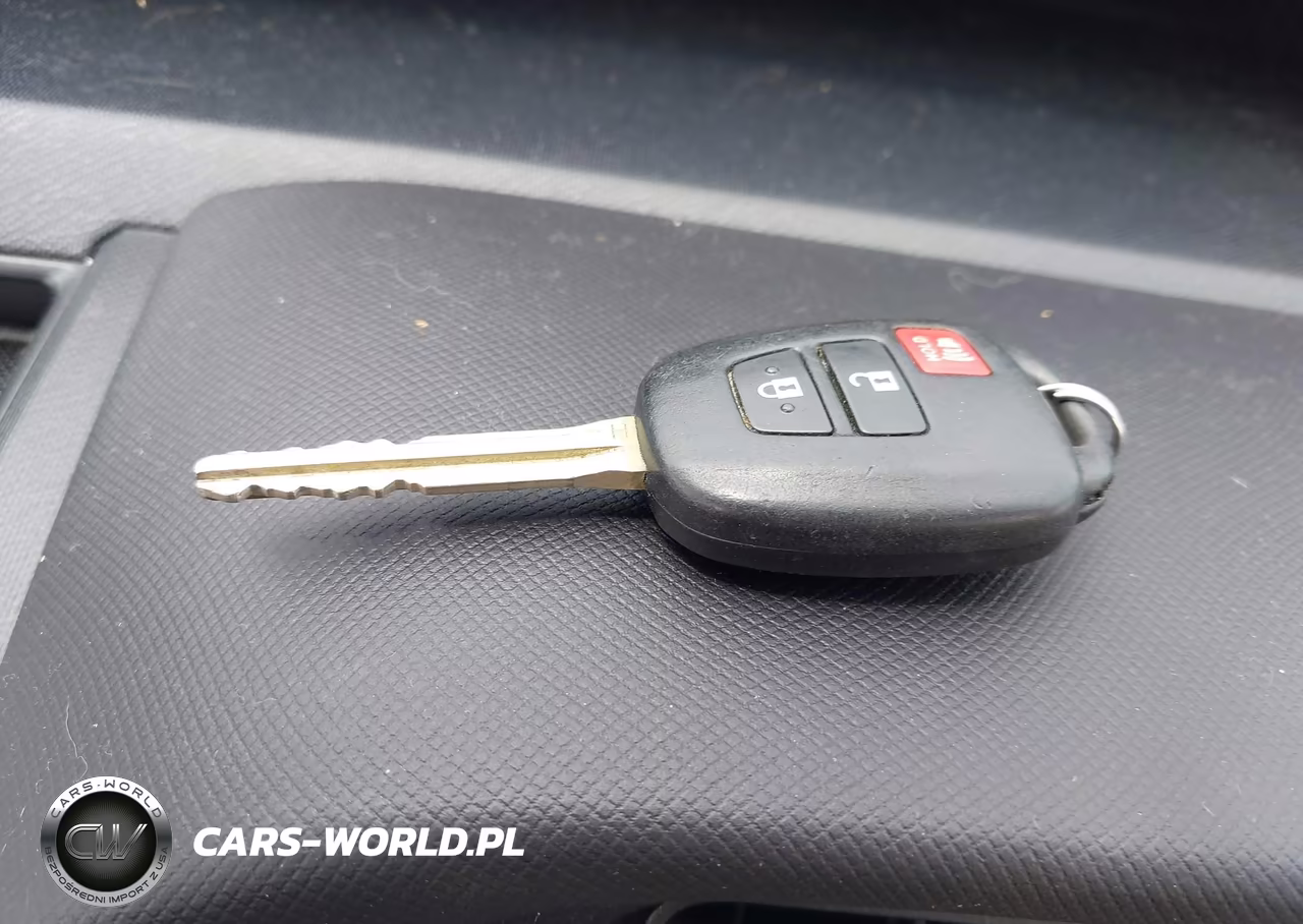 2016 Toyota Prius C Two VIN:JTDKDTB35G1125635 - 11