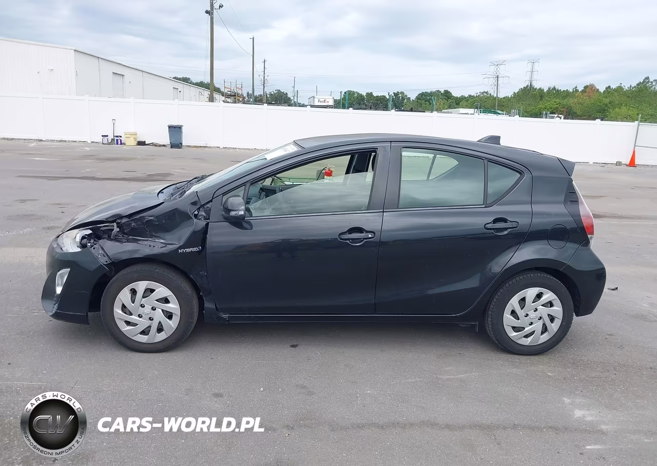 2016 Toyota Prius C Two VIN:JTDKDTB35G1125635 - 14
