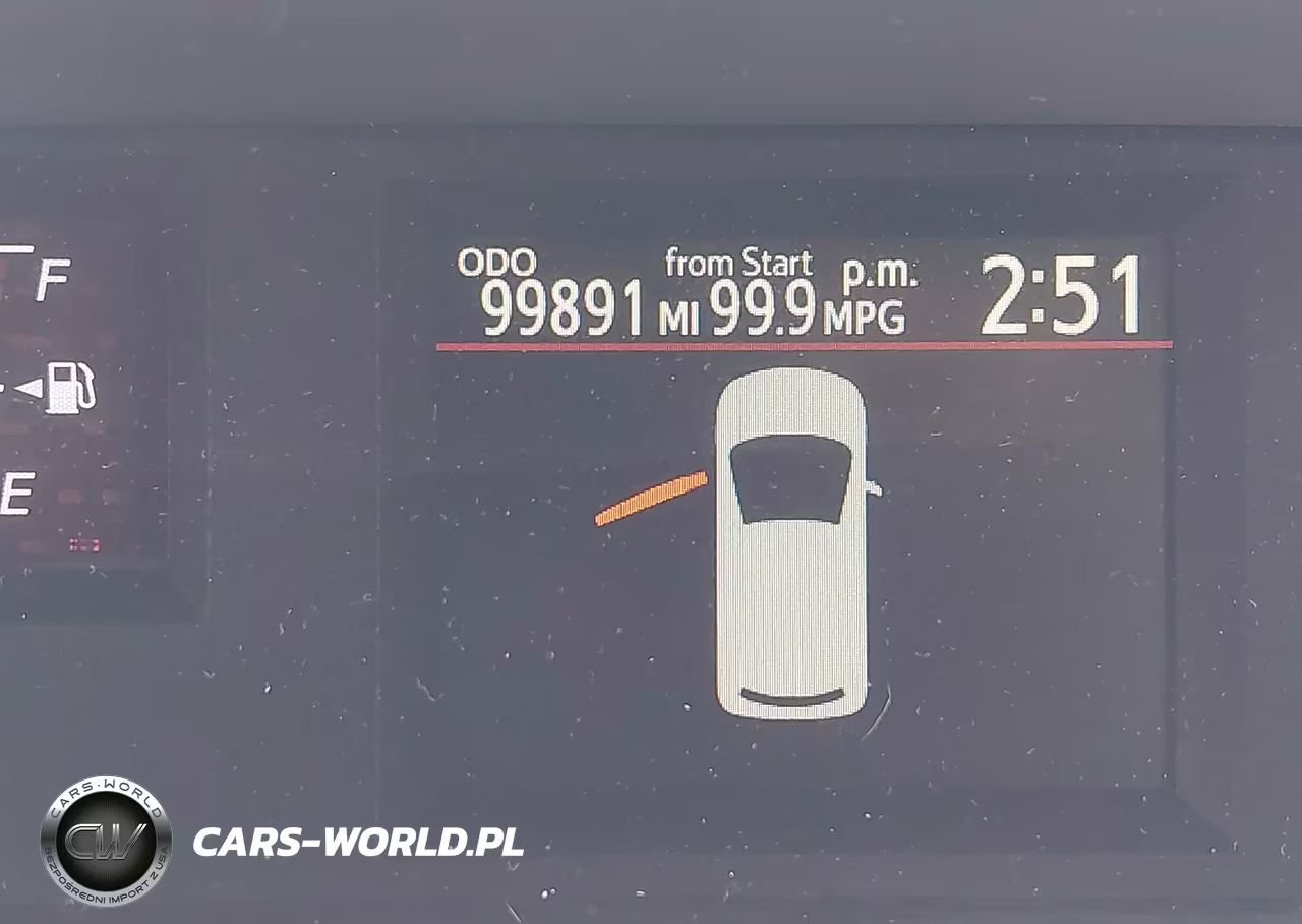 2016 Toyota Prius C Two VIN:JTDKDTB35G1125635 - 15