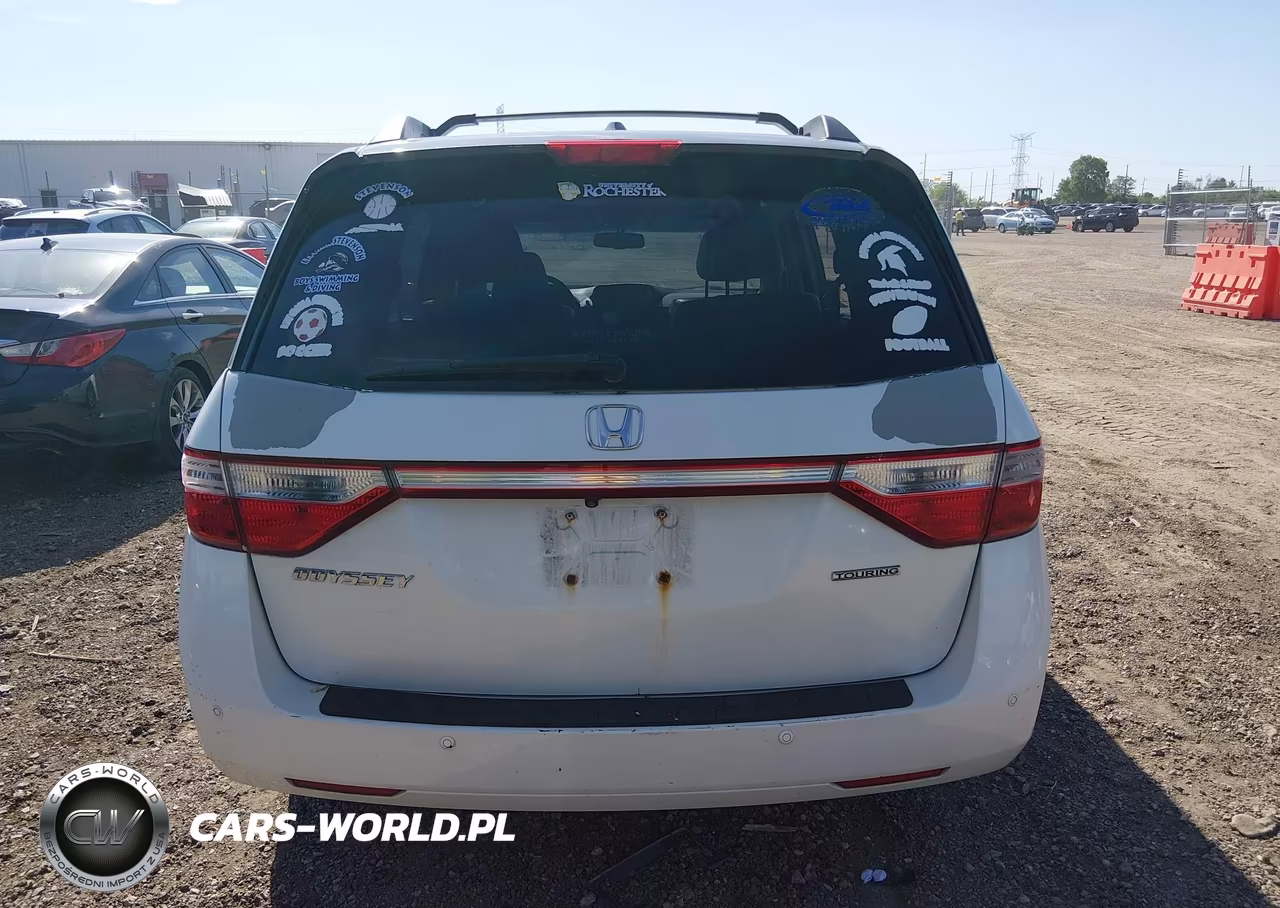 2013 Honda Odyssey Touring-Touring Elite VIN:5FNRL5H9XDB010573 - 16