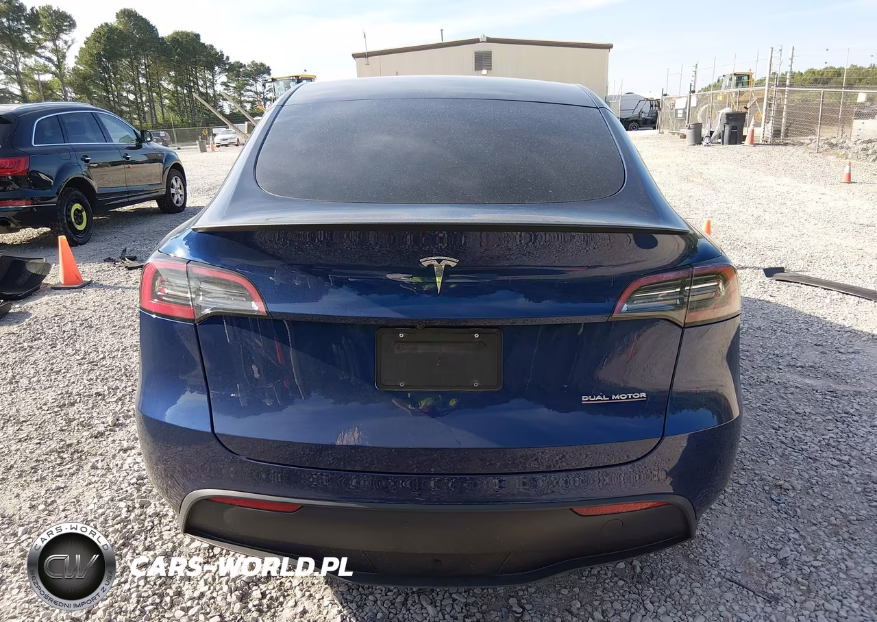 2022 Tesla Model Y Performance Dual Motor All-Wheel Drive VIN:7SAYGDEF7NF310239 - 15