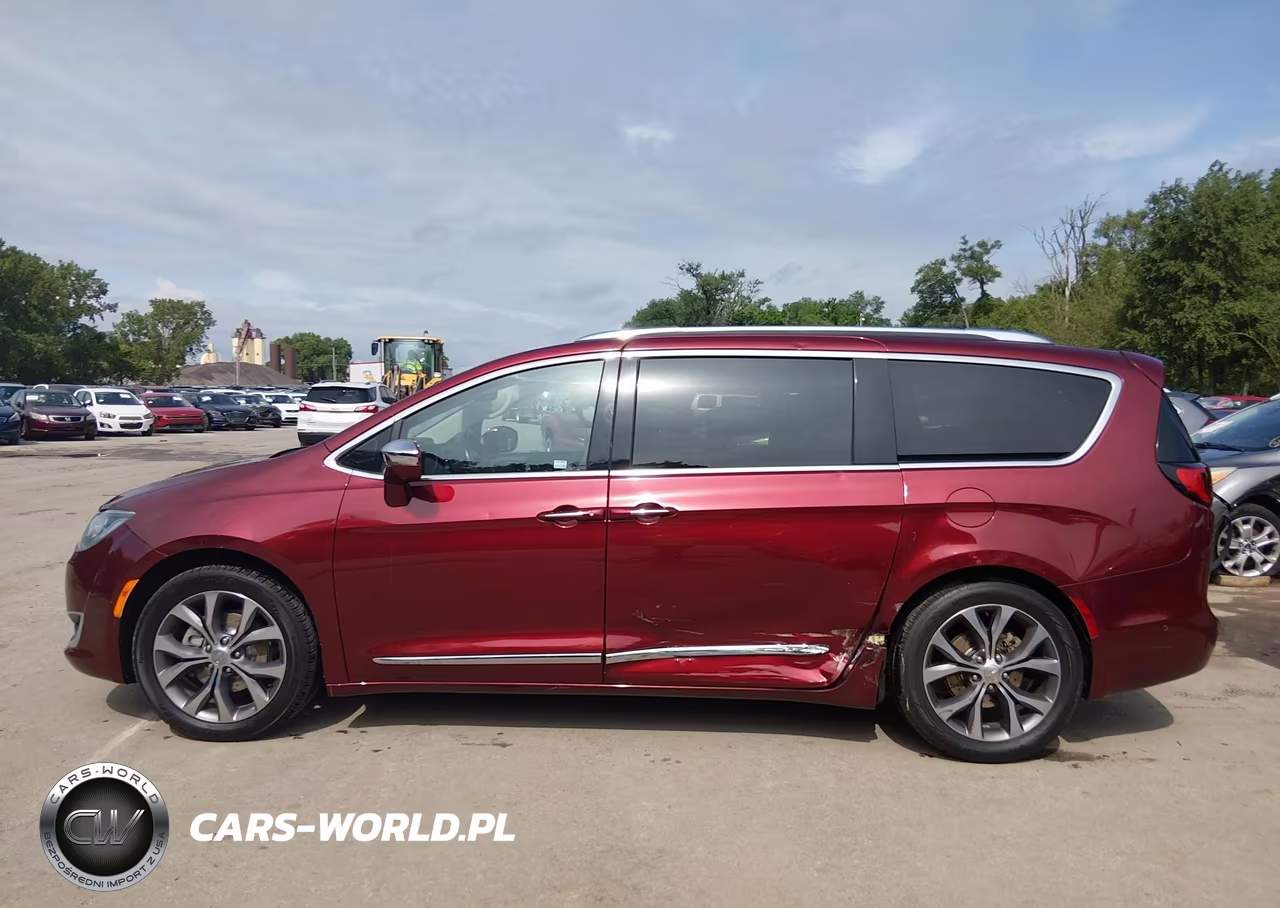 2017 Chrysler Pacifica Limited VIN:2C4RC1GGXHR804718 - 14