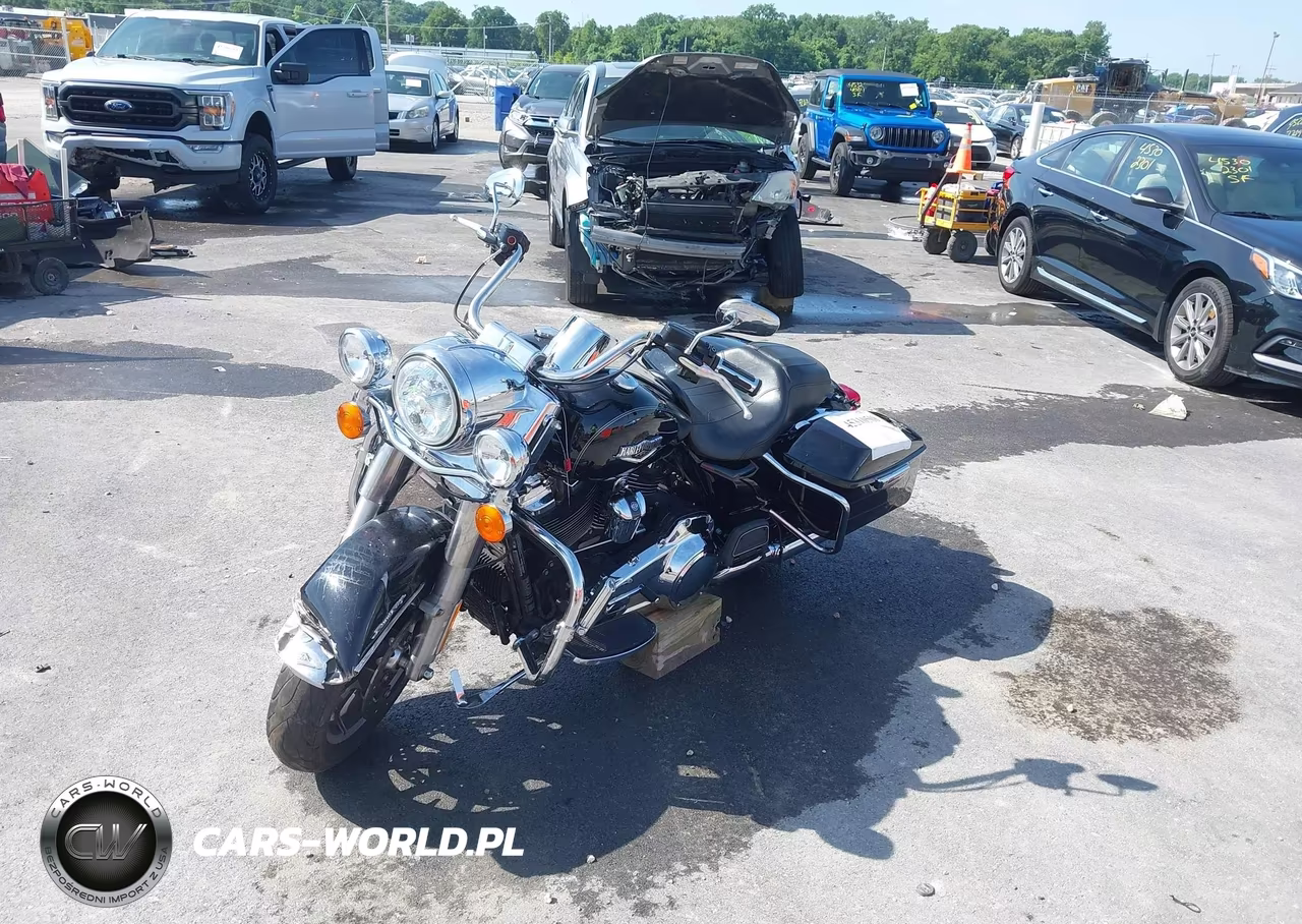 2017 Harley-Davidson Flhr Road King VIN:1HD1FBC11HB634452 - 2