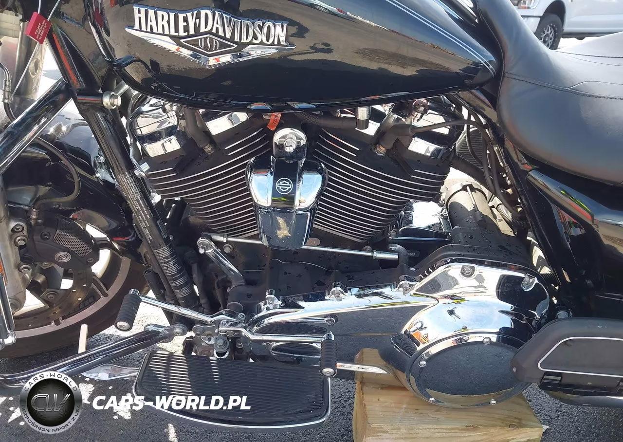 2017 Harley-Davidson Flhr Road King VIN:1HD1FBC11HB634452 - 9