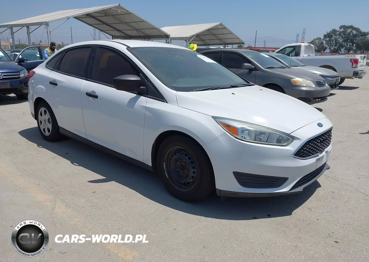 2015 Ford Focus S – zdjęcie 1 z 11