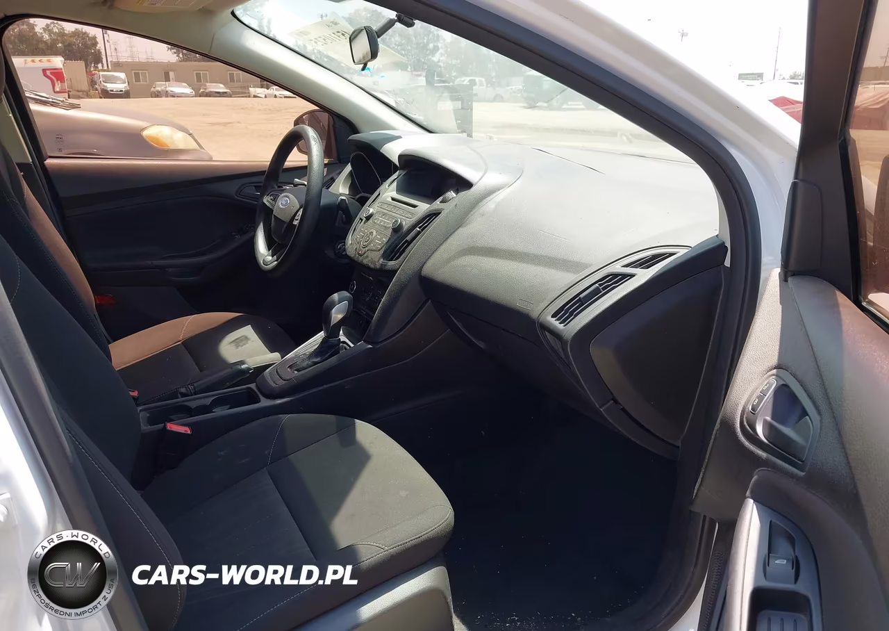 2015 Ford Focus S VIN:1FADP3E29FL385774 - 5