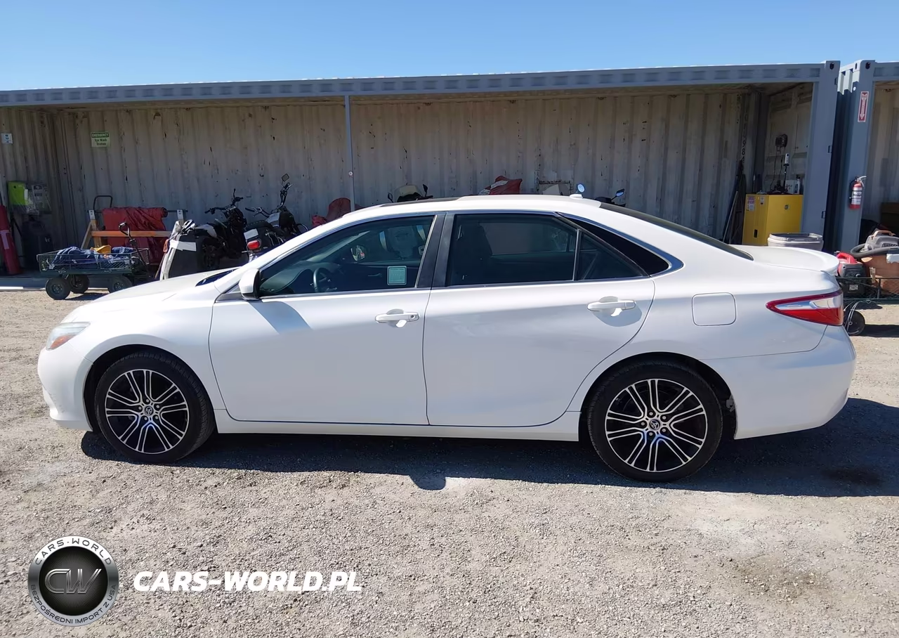 2016 Toyota Camry Se VIN:4T1BF1FK5GU545471 - 14