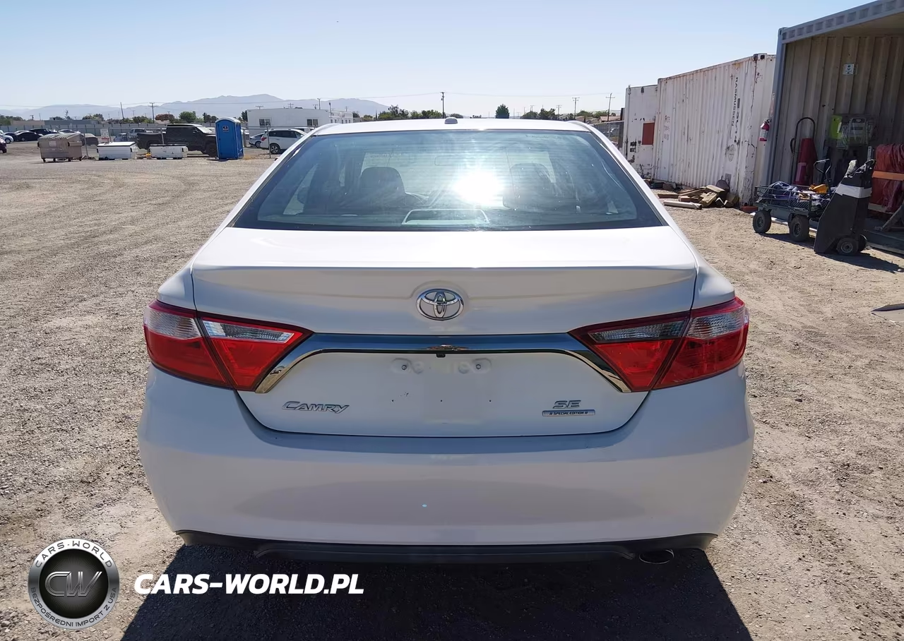2016 Toyota Camry Se VIN:4T1BF1FK5GU545471 - 16
