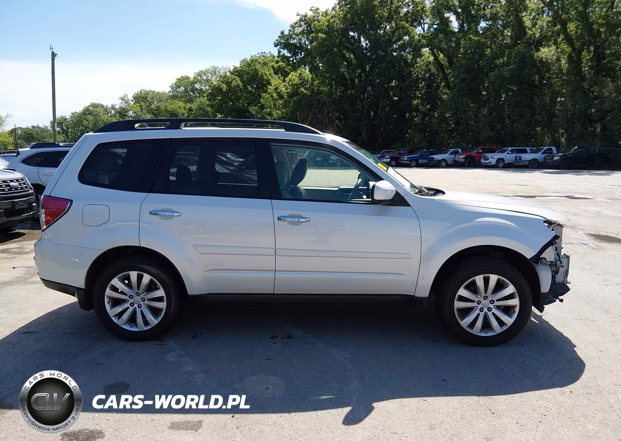 2013 Subaru Forester 2.5X Limited VIN:JF2SHAEC8DH425484 - 14