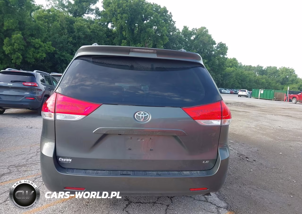 2012 Toyota Sienna Le V6 8 Passenger VIN:5TDKK3DC4CS225905 - 16