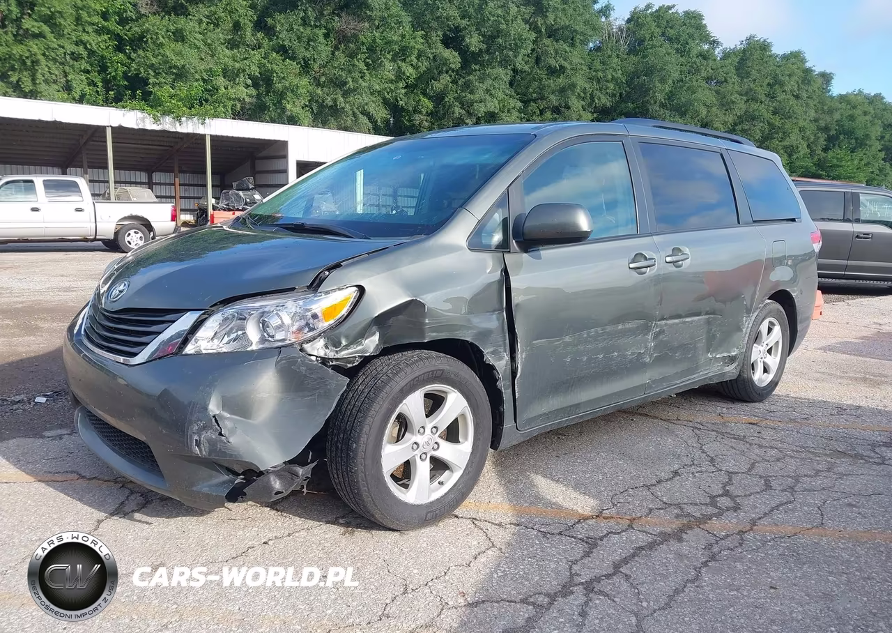 2012 Toyota Sienna Le V6 8 Passenger VIN:5TDKK3DC4CS225905 - 2